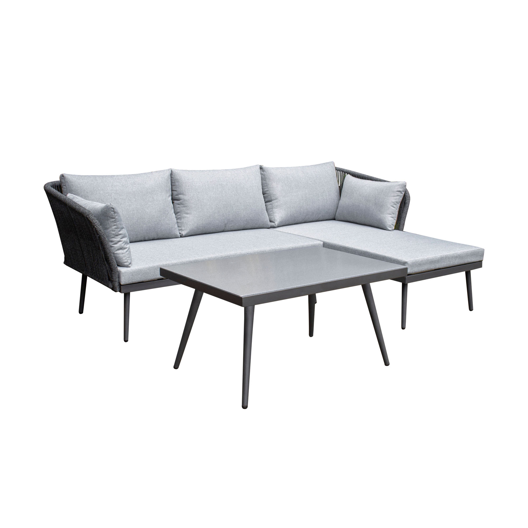 Gartenlounge bestehend aus Ecksofa und Tisch in schräger Ansicht vor weißem Hintergrund