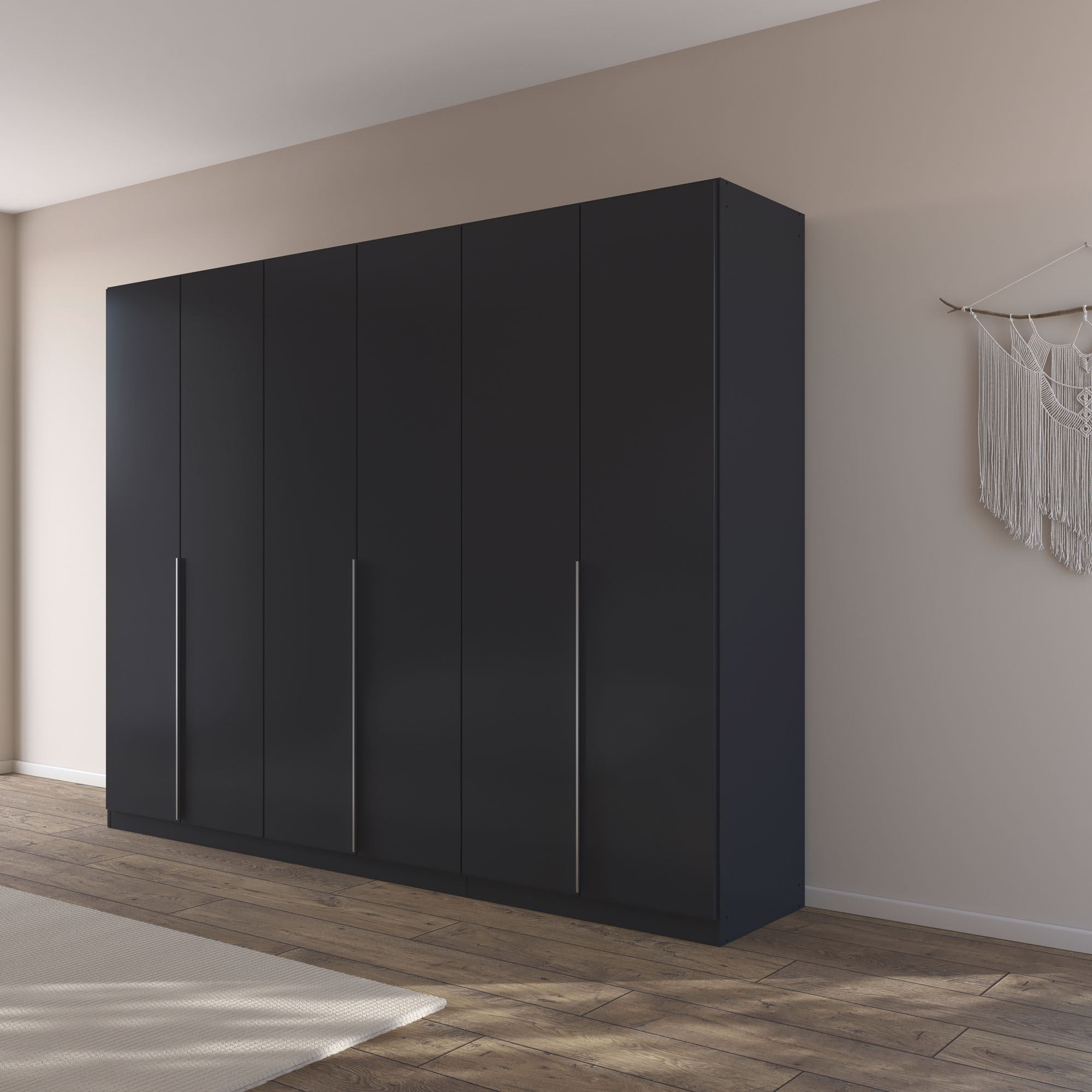 Grau-Metallicer sechstüriger Kleiderschrank in einem hell eingerichteten Schlafzimmer mit Holzfußboden