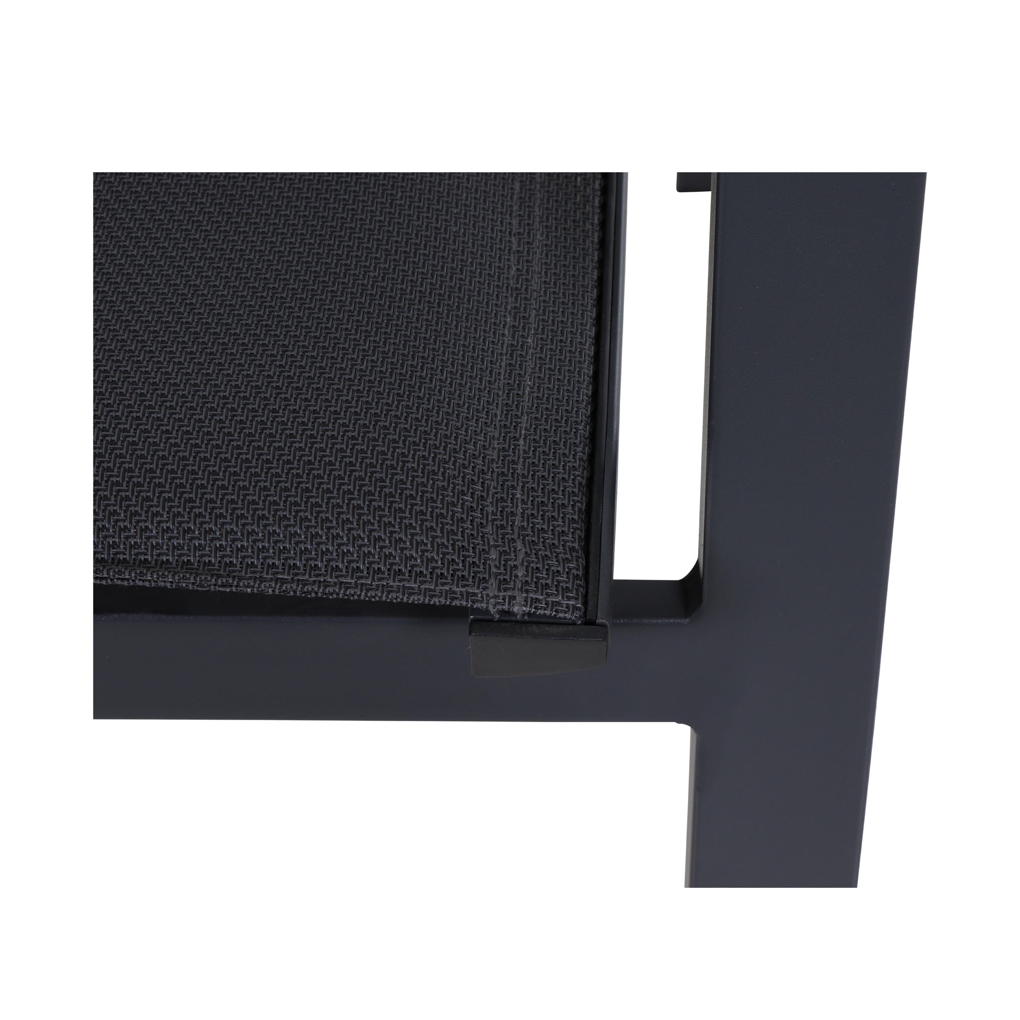 Schwarze Textilbespannung der Sitzfläche mit feiner Struktur in Aluminiumrahmen
