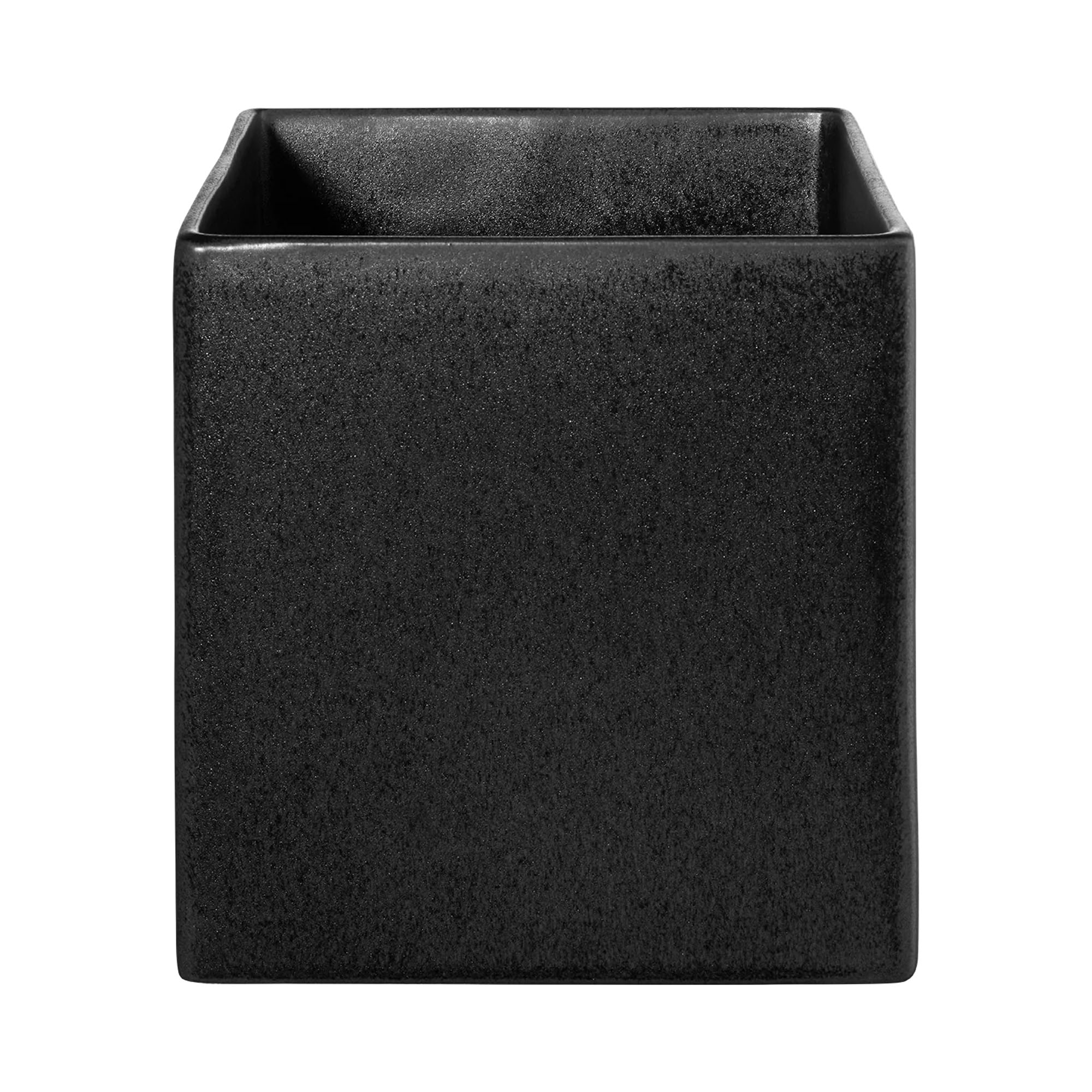 Übertopf der Serie Quadro, Farbe Schwarz matt, freigestellt auf hellem Hintergrund.