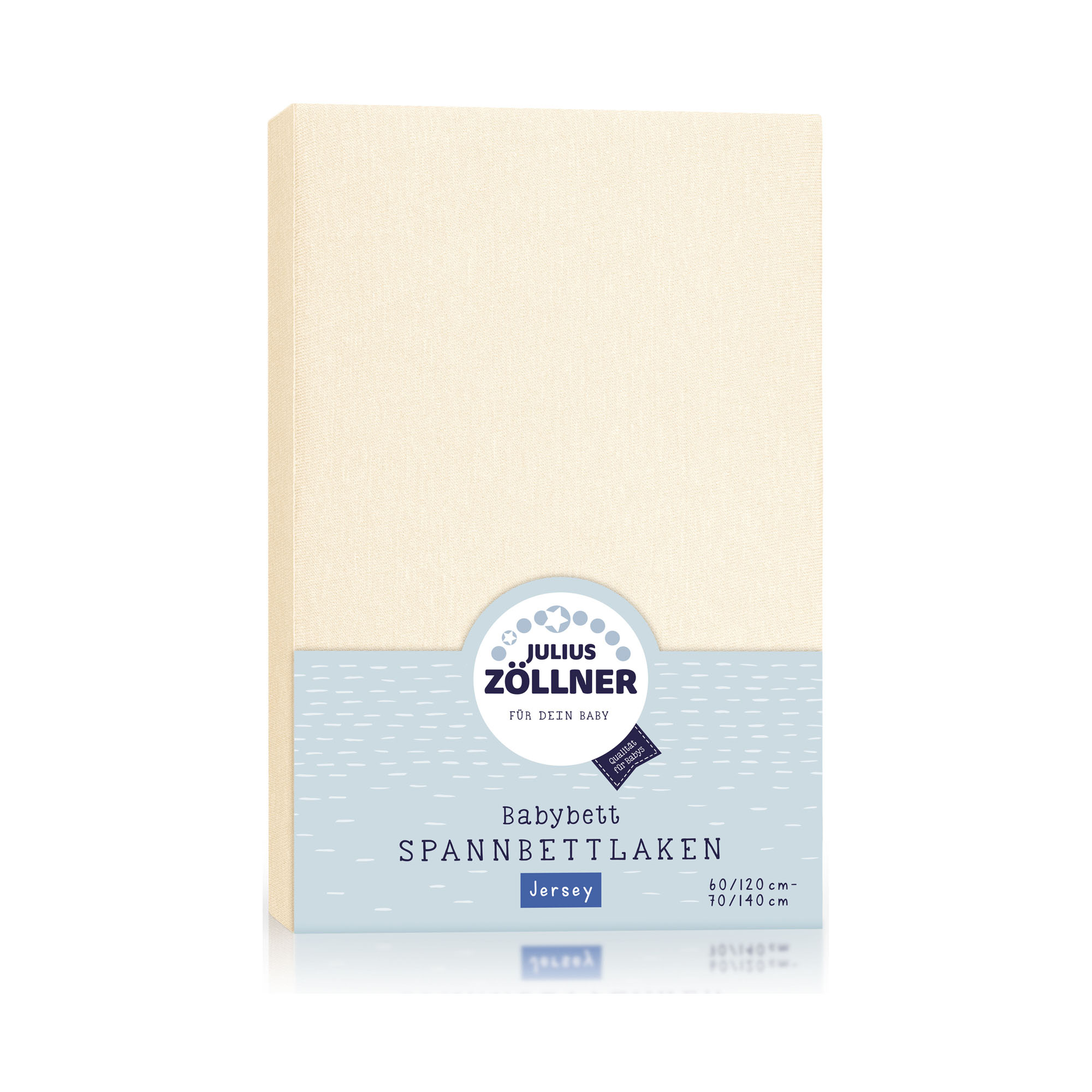 Verpacktes ecrufarbenes Spannbettlaken für Babybetten von Julius Zöllner mit hellblauer Banderole und Produktangaben auf der Vorderseite