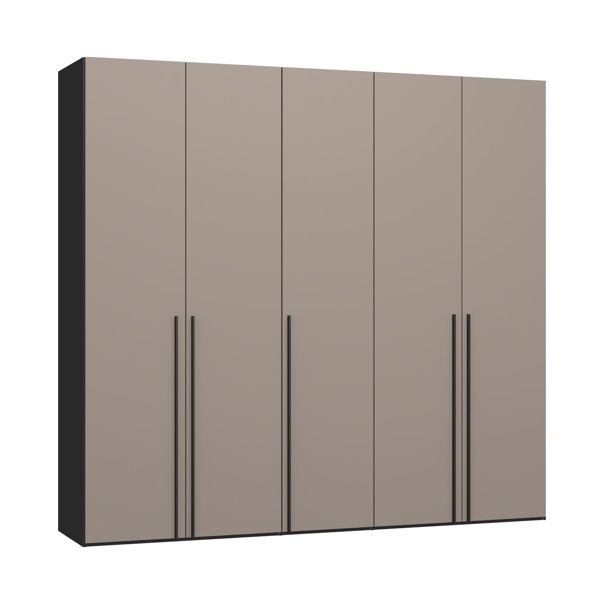 Mehrtüriger Kleiderschrank mit glatten Fronten und langen Griffleisten in Frontalansicht