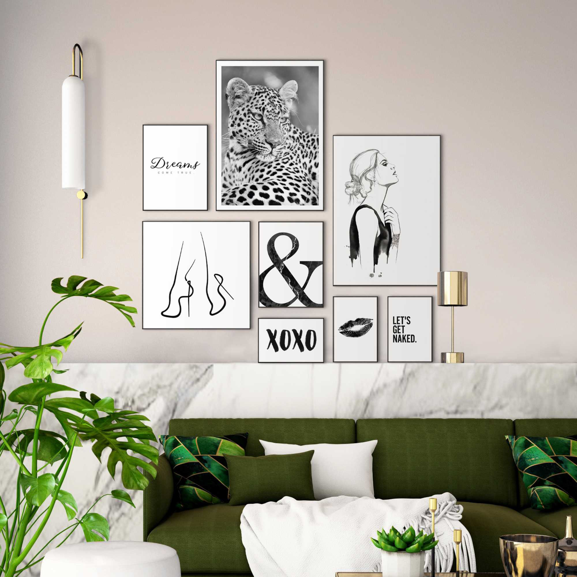 Das Wandbild „Let's Get“, 20 × 30 cm, ist zusammen mit weiteren Motiven als Bilderwand in einem eingerichteten Raum zu sehen.