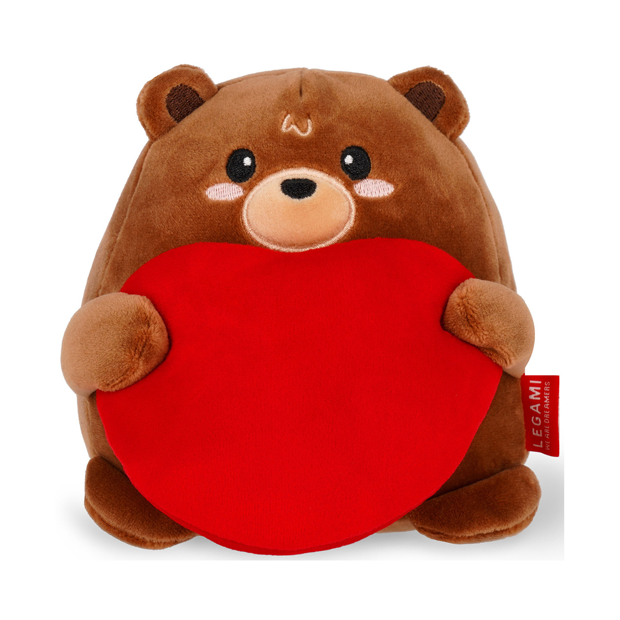Braunes Teddybär-Plüschtier mit rotem Herz, frontal auf weißem Hintergrund dargestellt.