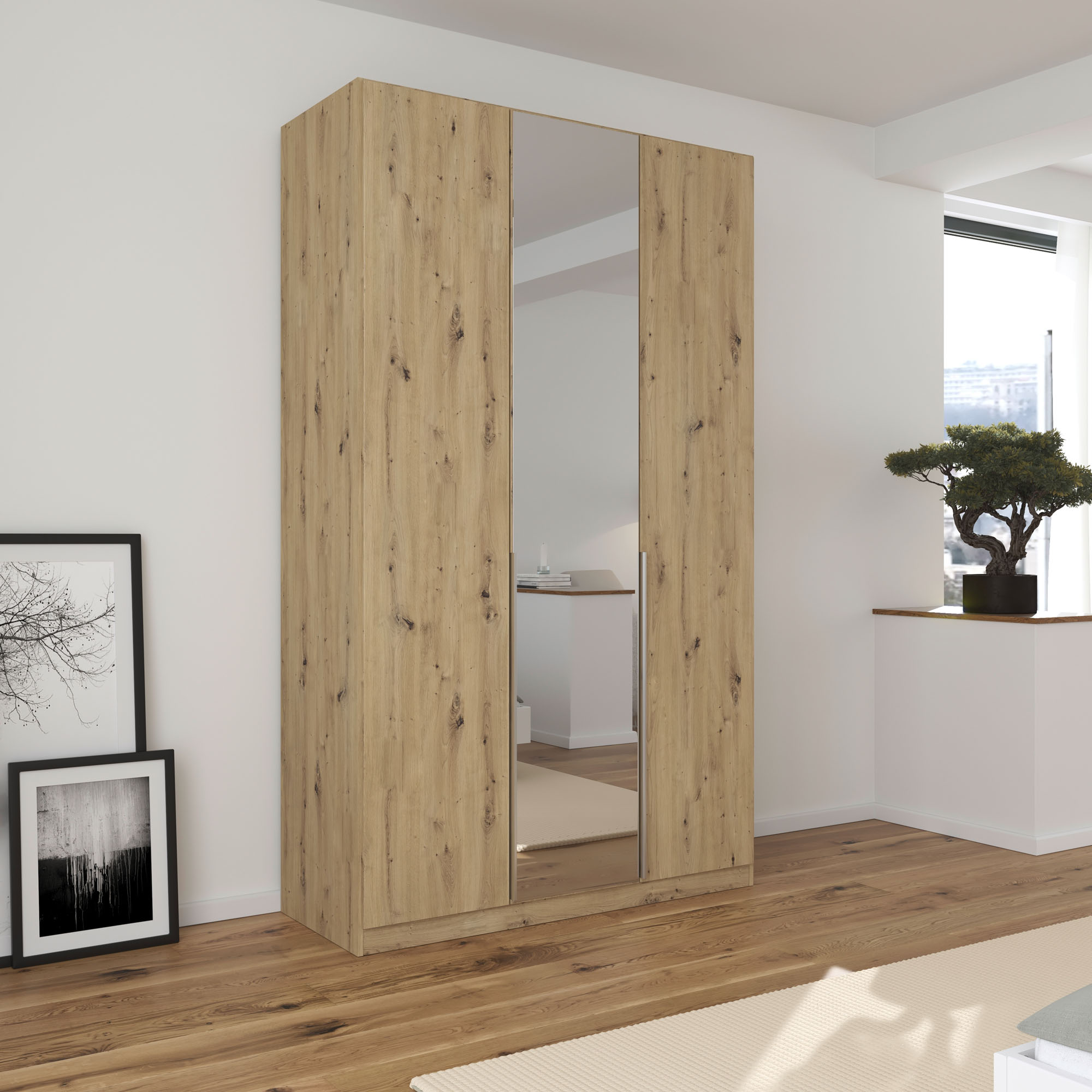 Kleiderschrank in Eiche Artisan mit Spiegeltür in einem hellen Schlafzimmer mit Holzfußboden und moderner Einrichtung