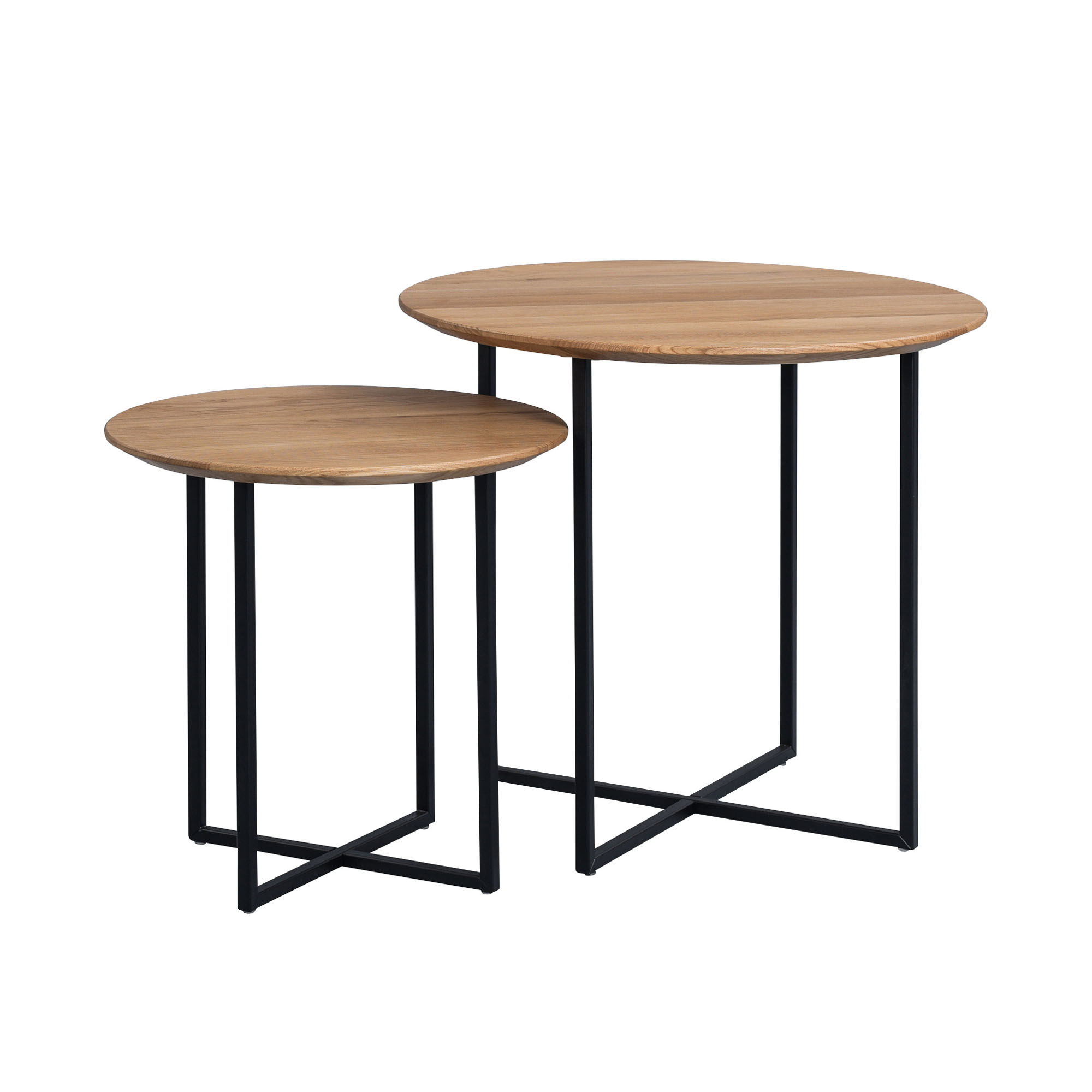 Zwei runde Beistelltische in unterschiedlichen Höhen mit hellen Holzplatten und schwarzen Metallgestellen in Kreuzform
