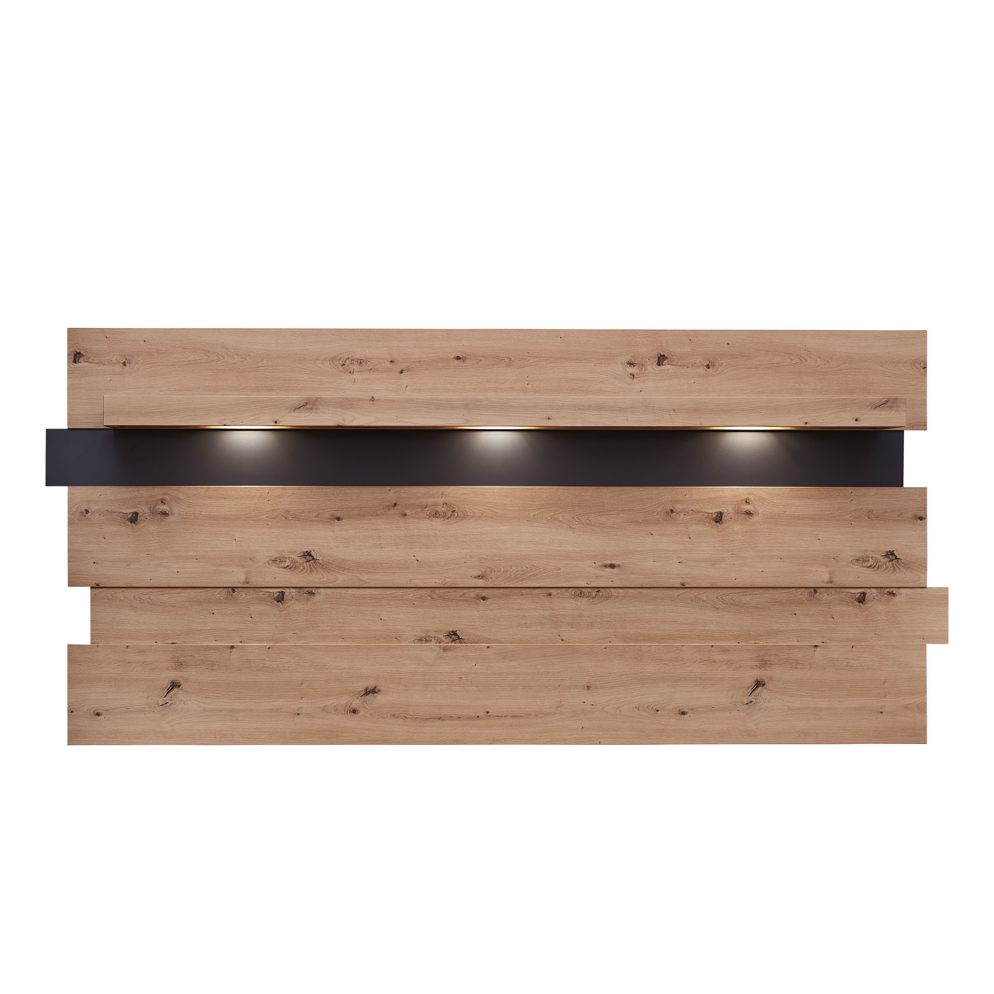 Wohnzimmerwand mit Holz-TV-Board, großem Fernseher, dekorierten Wandpaneelen und einer beleuchteten Vitrine links.