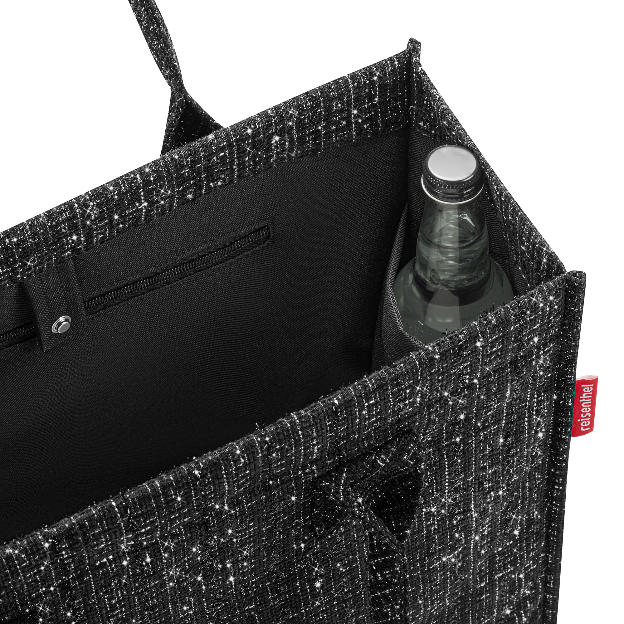 Shopper von Reisenthel, Modell Daily Shopper, in Schwarz mit Bouclé-Struktur, geöffnet mit sichtbarem Innenfach und Flaschenhalter