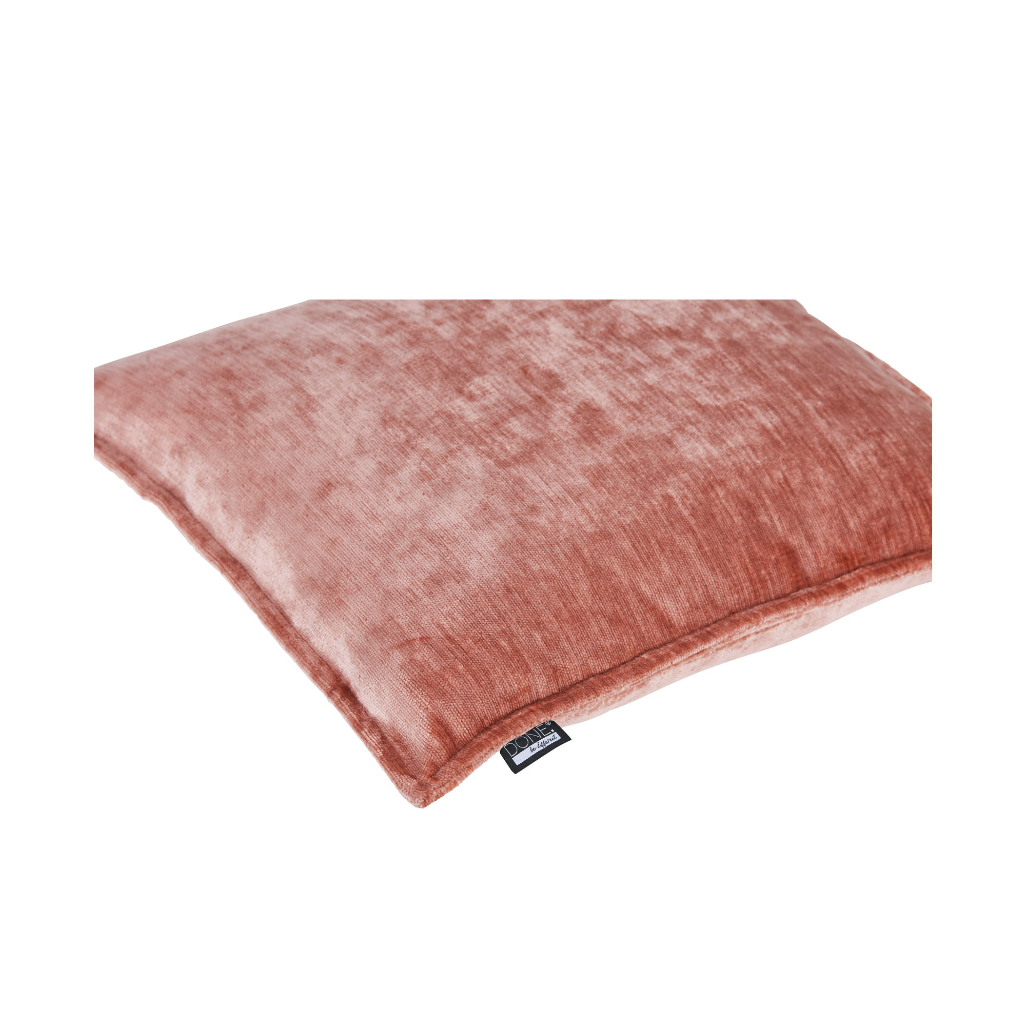 Kissenhülle Fame in Salmon Rose, B/H/L ca. 40x1x60 cm, in einer dritten Ansicht dargestellt.