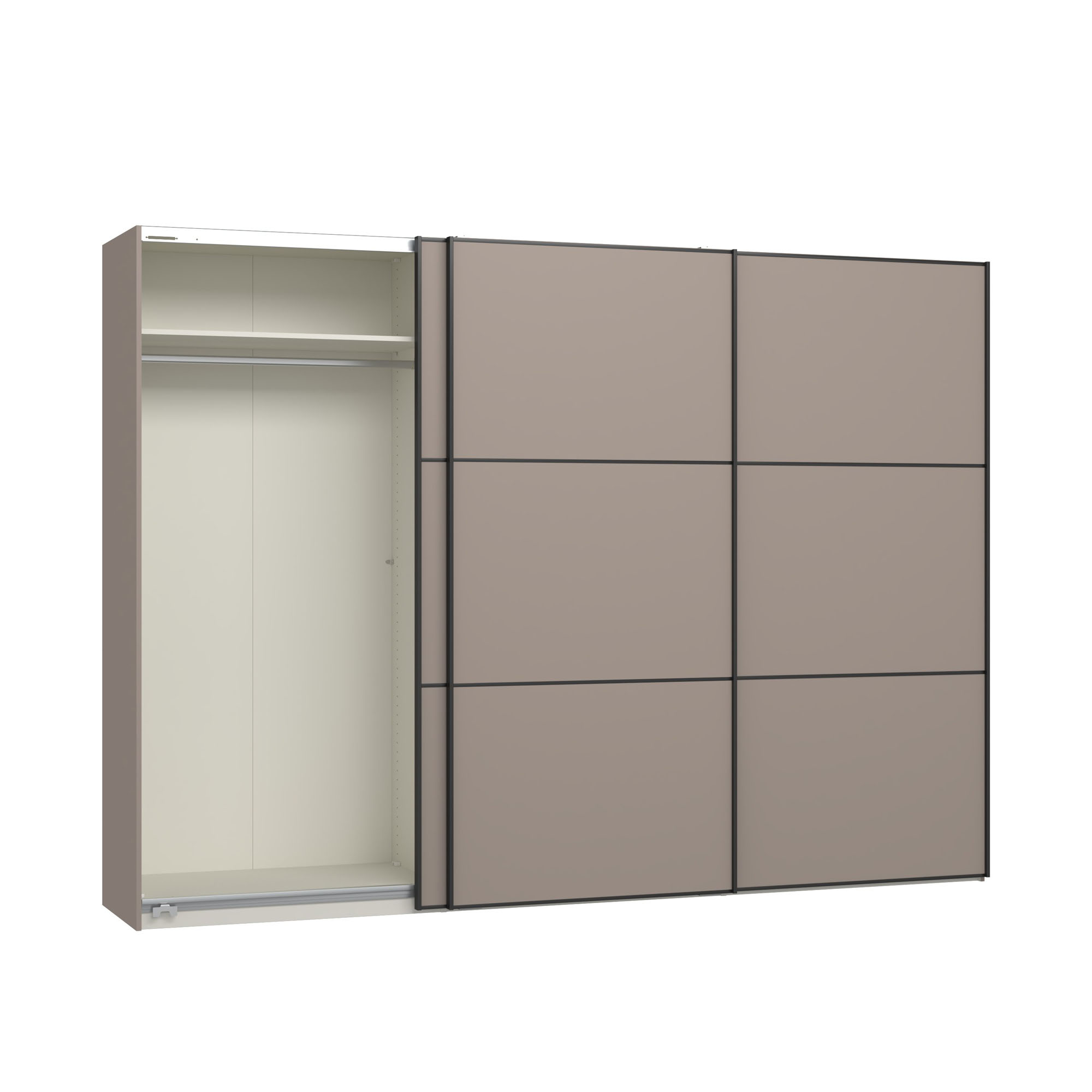 Schwebetürenschrank mit geöffneter linker Schiebetür und sichtbarem Innenraum mit Fachboden und Kleiderstange