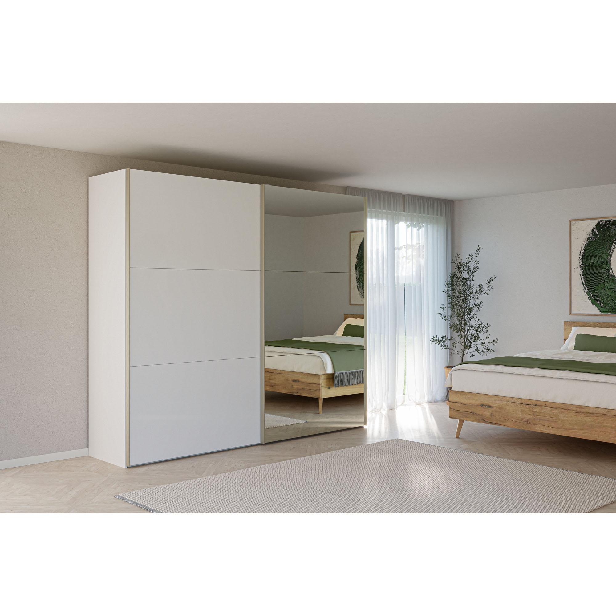 Schwebetürenschrank mit Spiegel in einem hellen Schlafzimmer neben einem Doppelbett