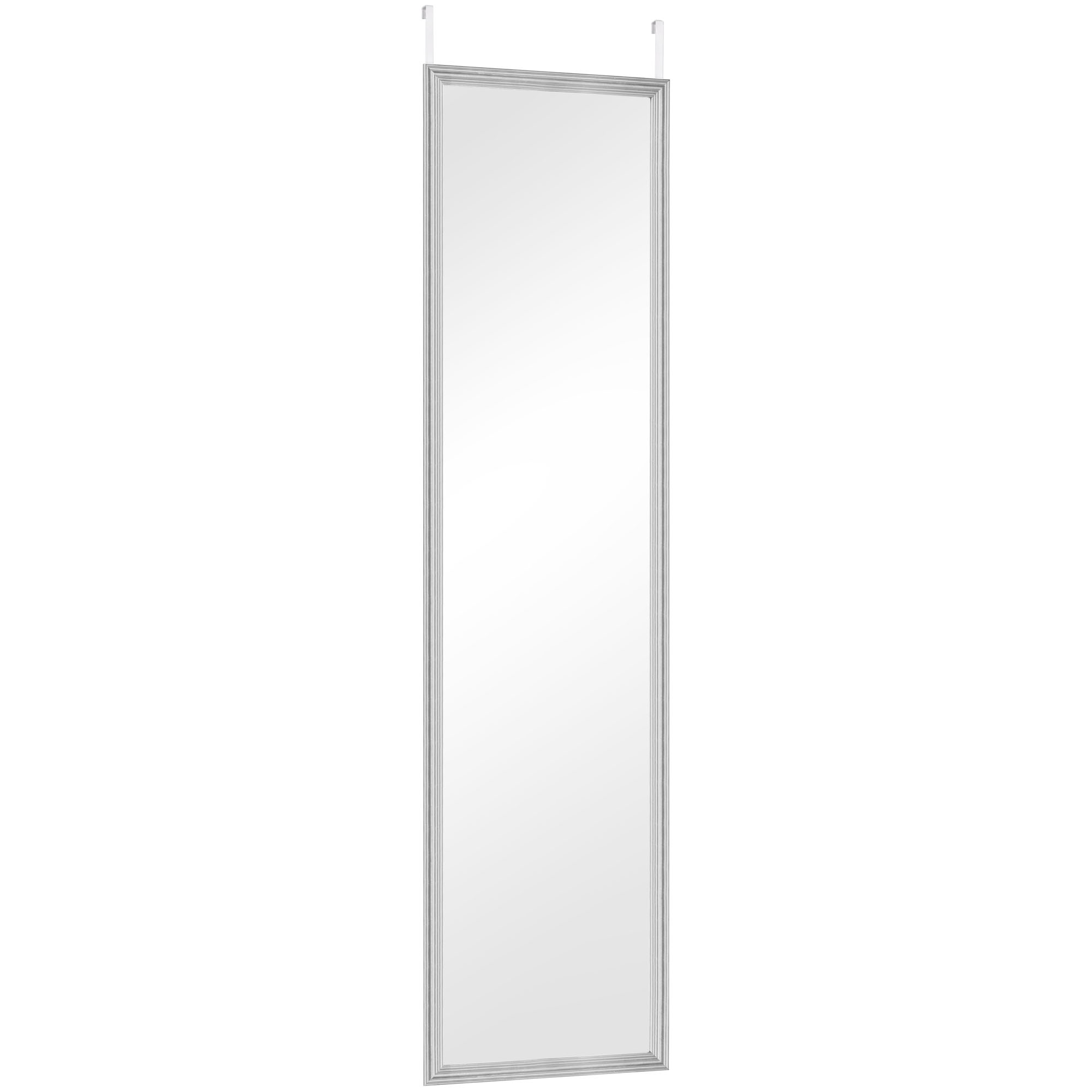 Türhängespiegel Bea in Silber, freigestellt in vollständiger Ansicht; zu sehen ist die schmale rechteckige Spiegelfläche mit Vorrichtung zum Einhängen an einer Tür; Maße ca. 30 x 120 x 1,5 cm.
