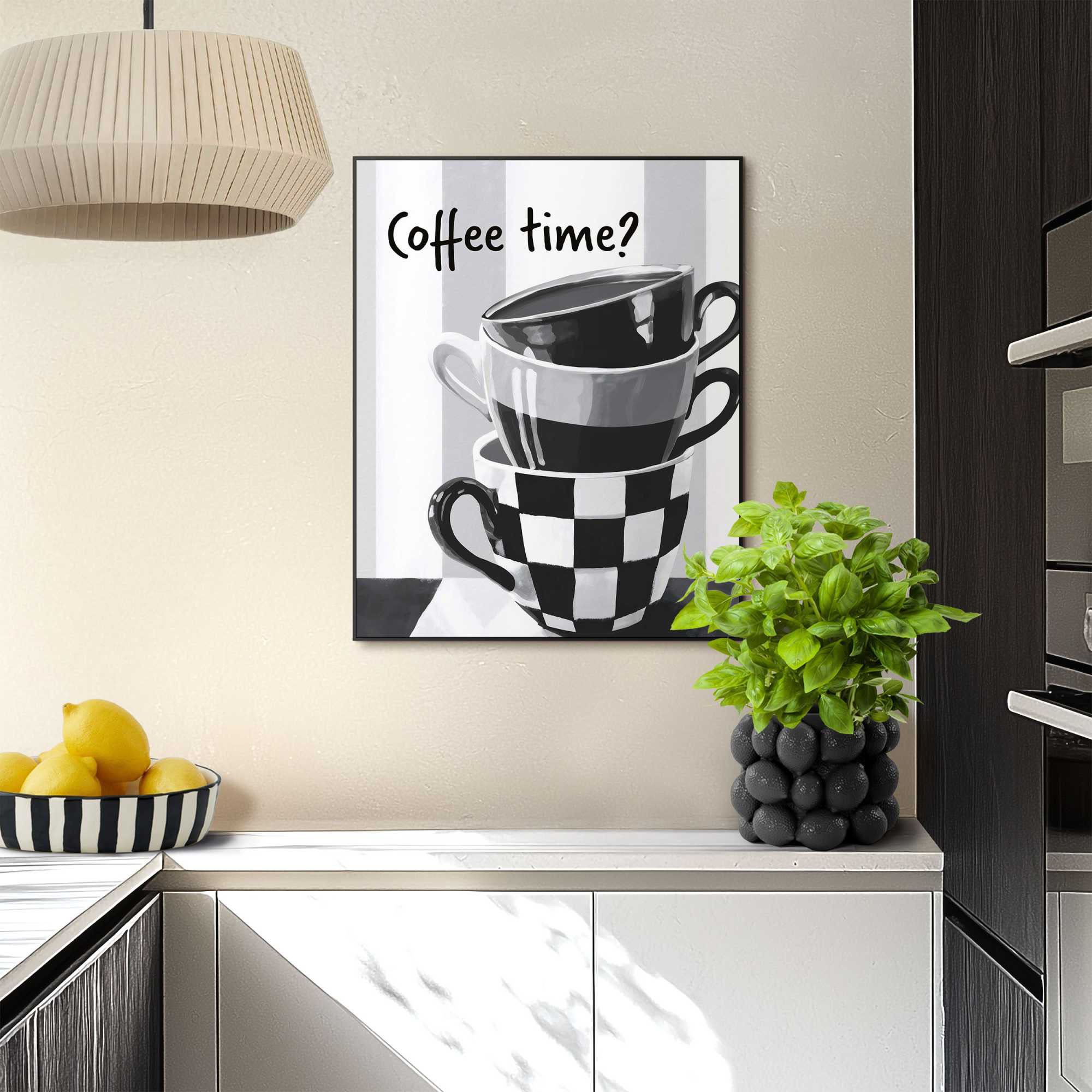 Das Wandbild „Coffee Time“ in Schwarz-Weiß, 40 × 50 cm, hängt in einem eingerichteten Wohnraum und zeigt die Größenwirkung an der Wand.