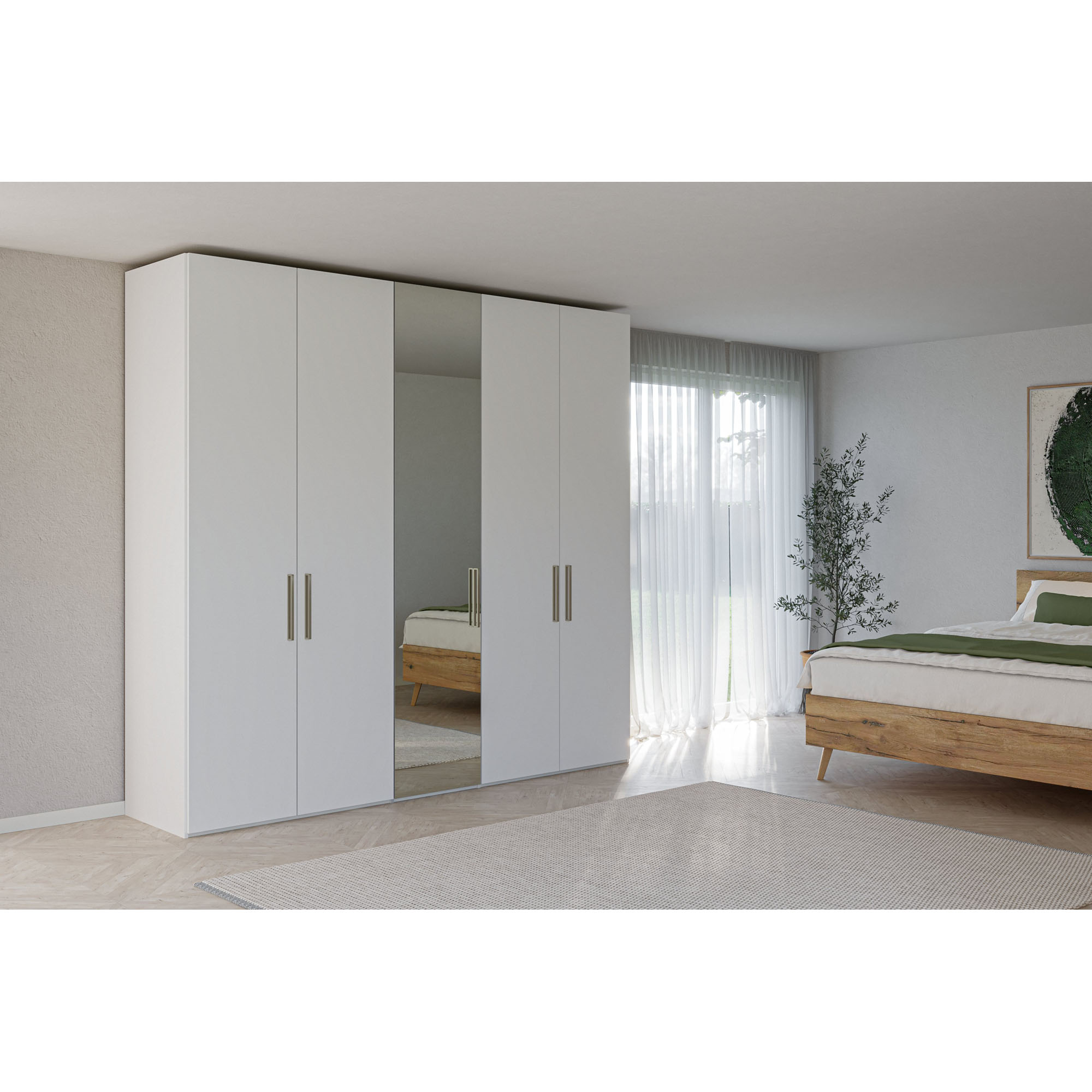 Drehtürenschrank mit weißen Türen und Spiegelfront in einem eingerichteten Schlafzimmer