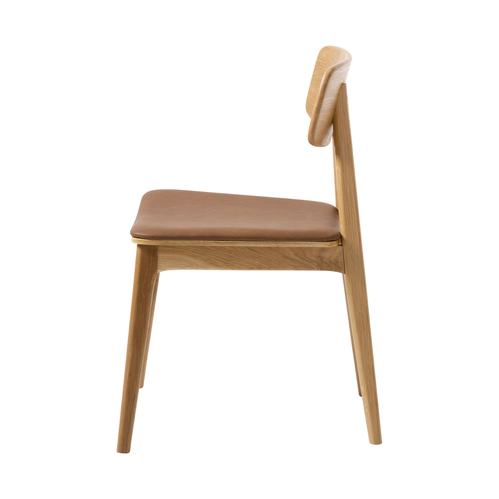 Seitenansicht eines modernen Stuhls aus massiver Eiche mit brauner Sitzfläche und ergonomisch geformter Rückenlehne