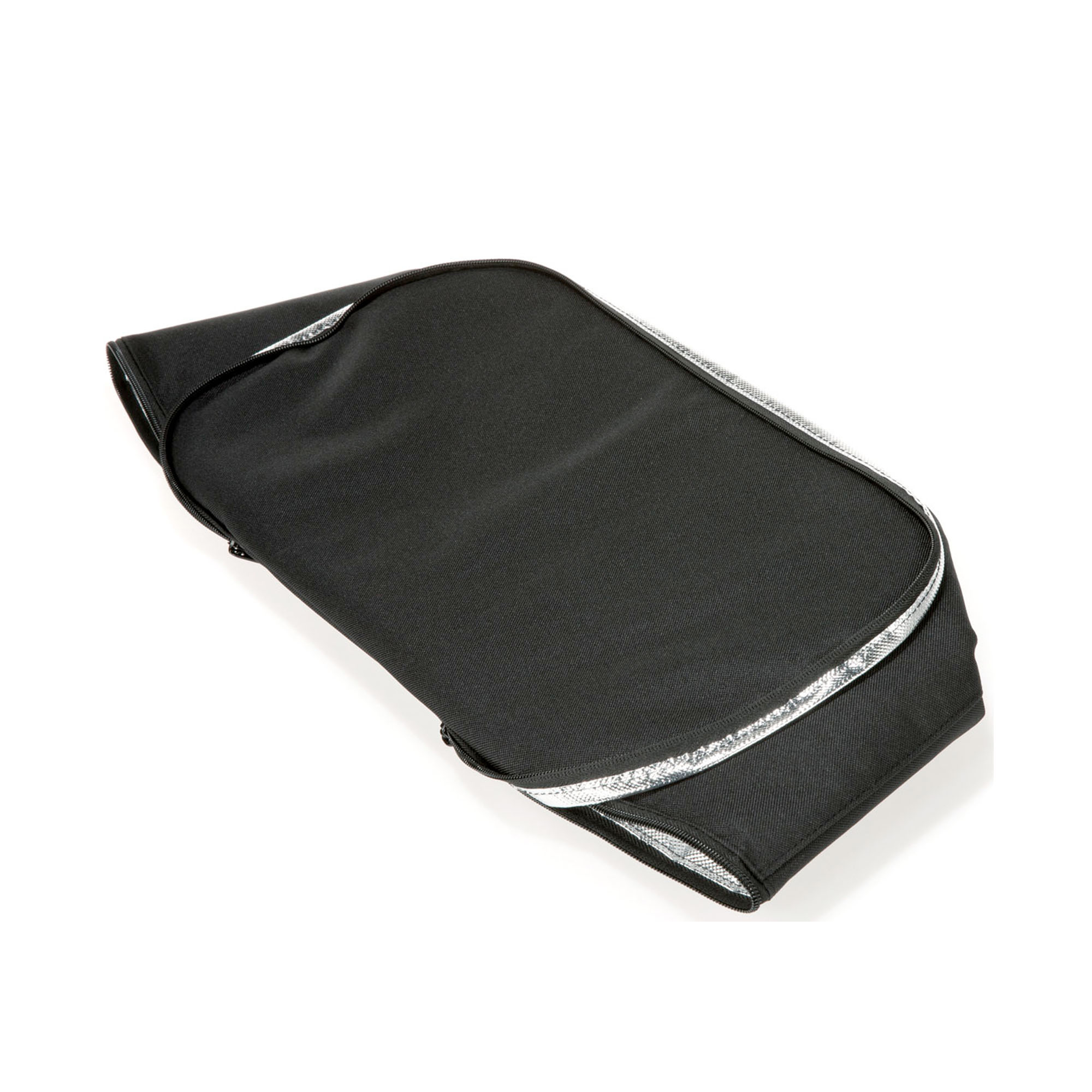 Flach zusammengelegte schwarze Kühltasche von Reisenthel