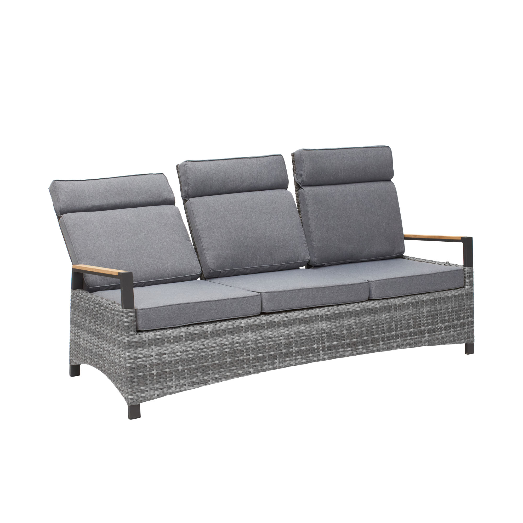 Gartensofa mit geflochtener Optik und drei Rückenpolstern in schräger Vorderansicht vor weißem Hintergrund