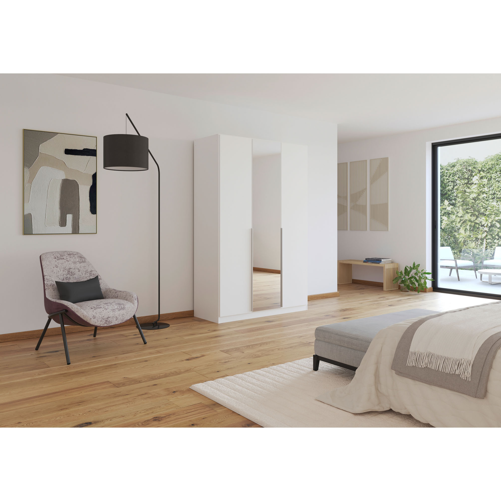 Weißer Kleiderschrank mit Spiegeltür in einem hellen Schlafzimmer mit Holzfußboden und moderner Einrichtung