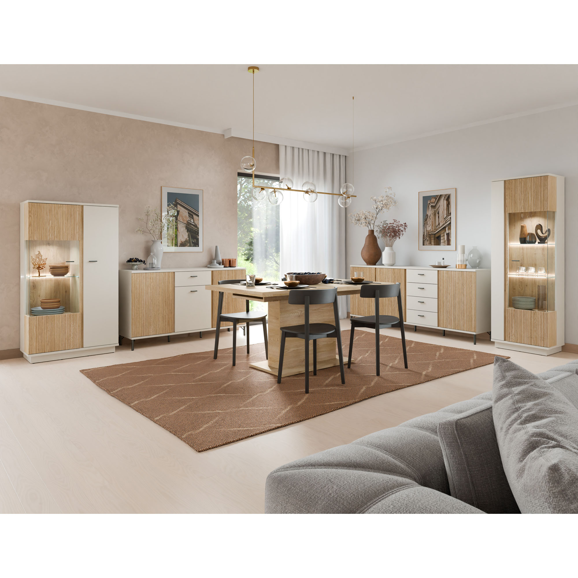 Modern eingerichtetes Esszimmer mit Esstisch, Vitrinen und Sideboards in Kaschmir und Eiche mit dekorativen Rillenfronten