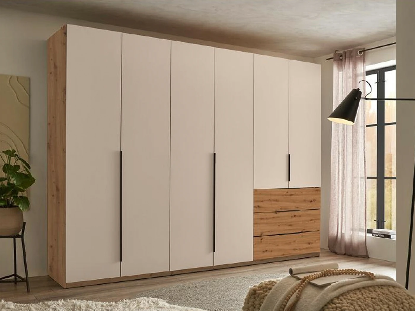 Drehtürenschrank