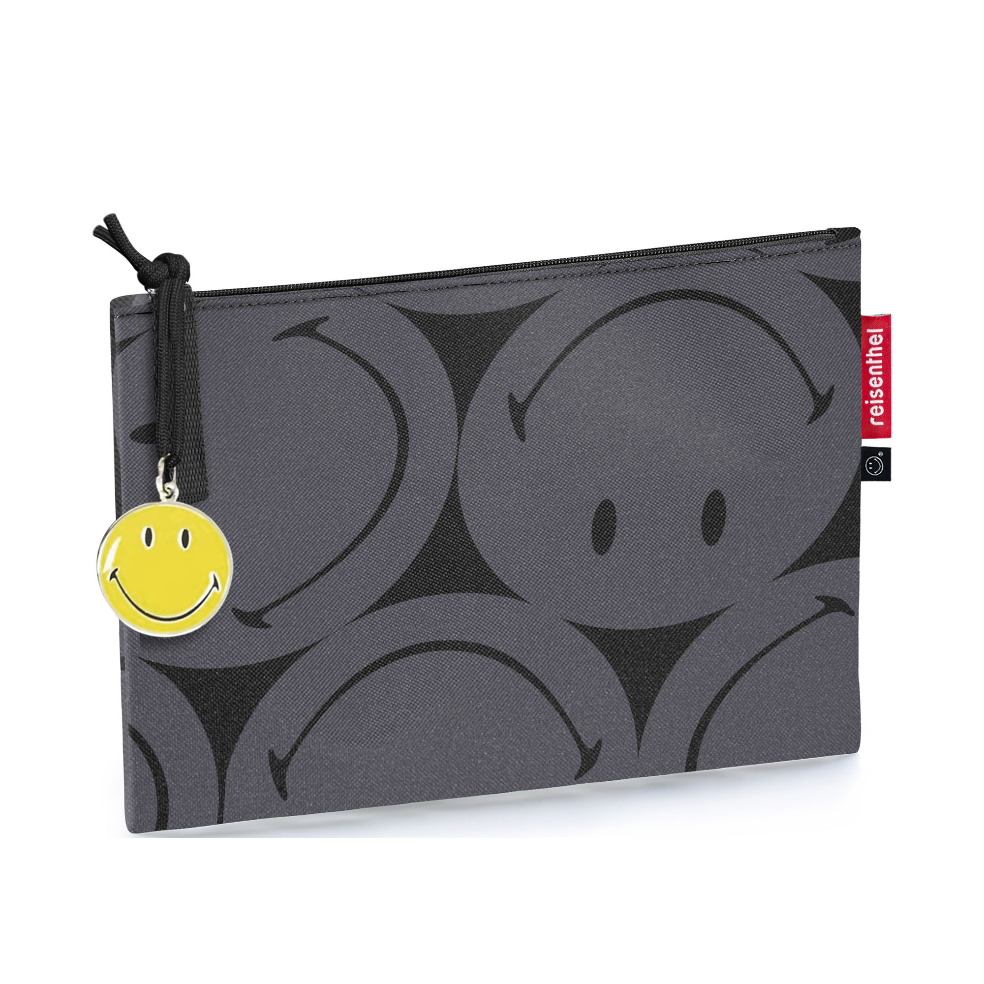 Reißverschlusstasche von Reisenthel, Modell Case 1, in Grau mit großflächigem Smiley-Muster, schräg von vorn mit Reißverschluss und gelbem Smiley-Anhänger.