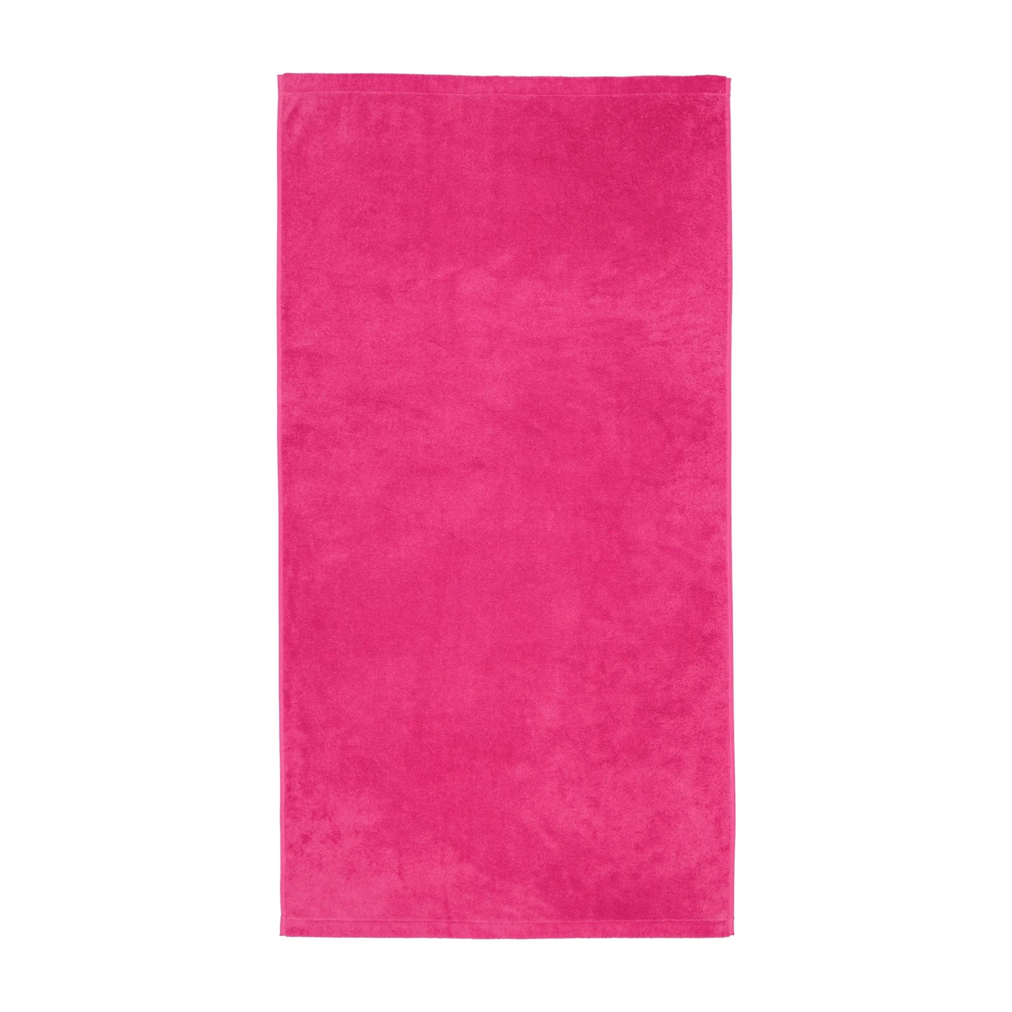 Duschtuch in der Farbe Pink, flach auf weißem Hintergrund gezeigt; gleichmäßige Frotteeoberfläche und saubere Säume sind sichtbar.