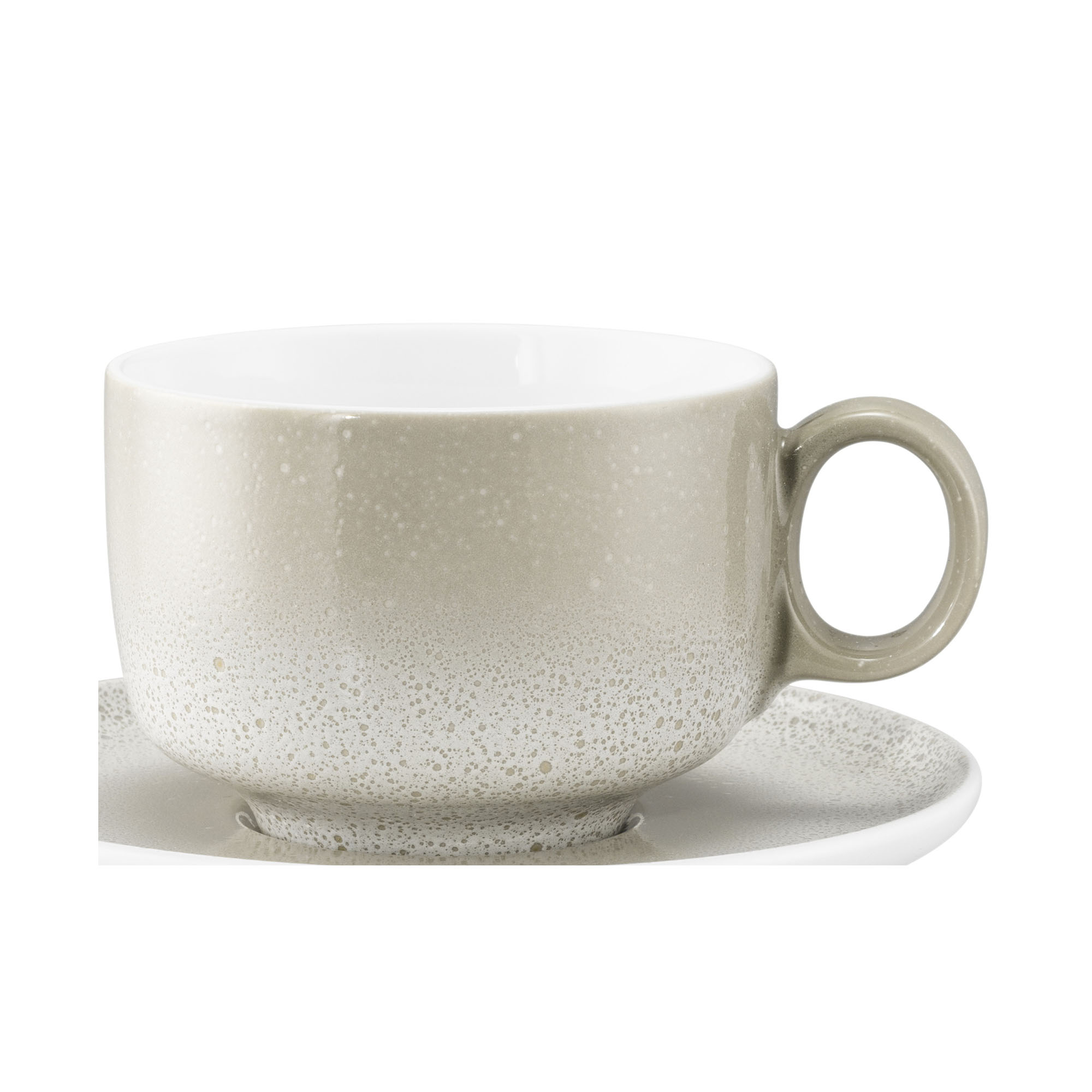 Gedeck in Grau-Beige. Darstellung: zusammengestellte Ansicht. Merkmale: gesprenkelte Tasse auf runder Untertasse.