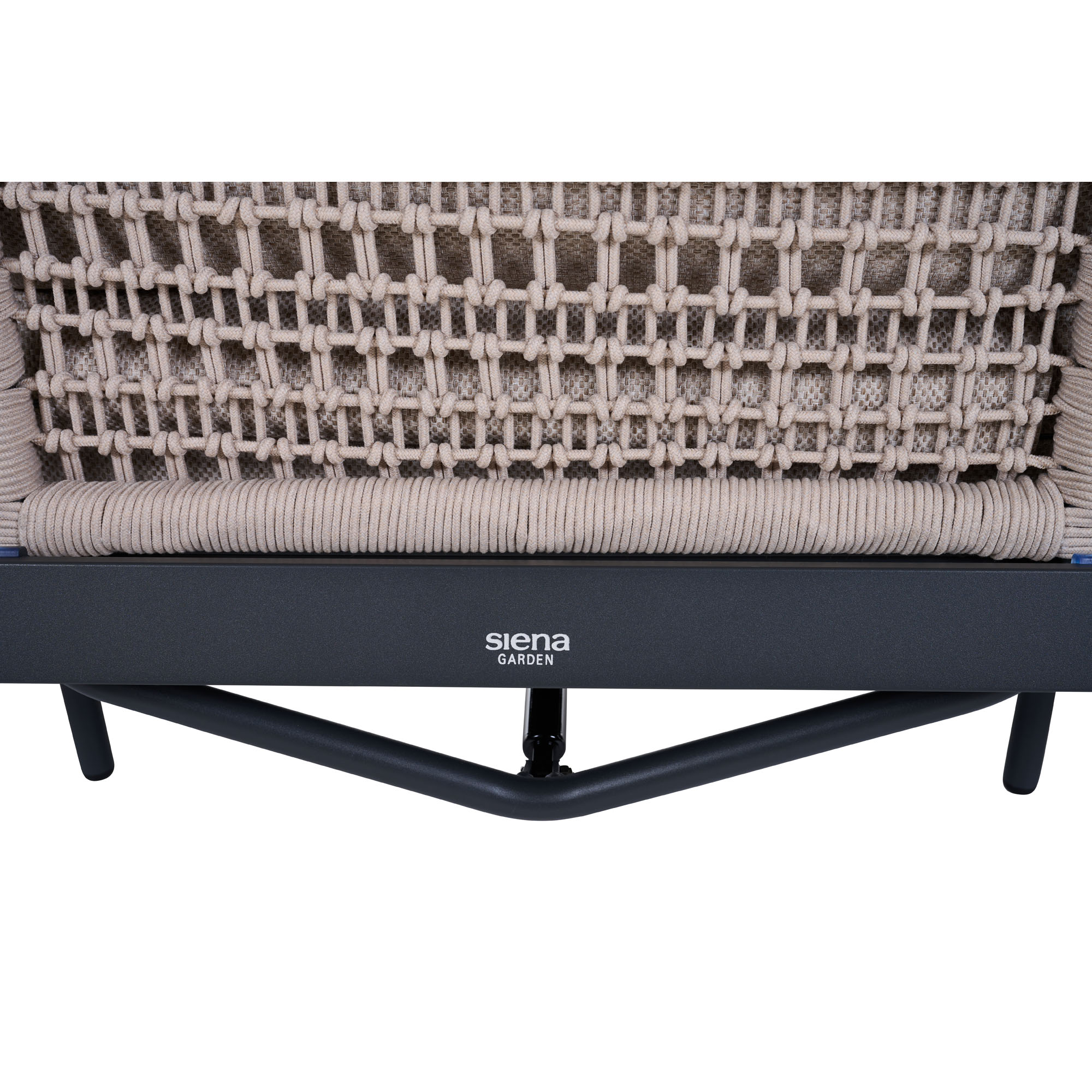 Rückseite des Sofas mit geflochtenem Seilgeflecht, schwarzem Metallgestell und sichtbarem Markenlogo „Siena Garden“.