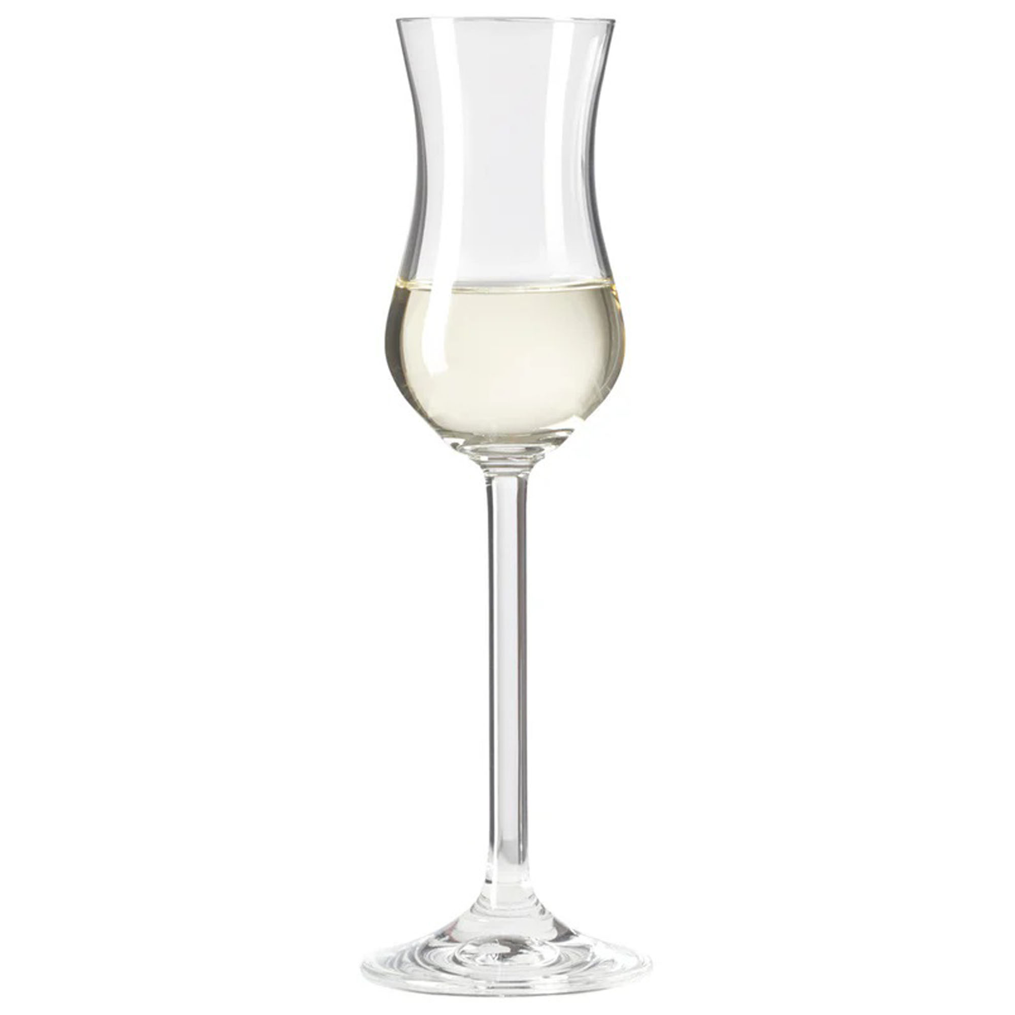 Schlankes Likörglas mit hellem Getränk auf weißem Hintergrund