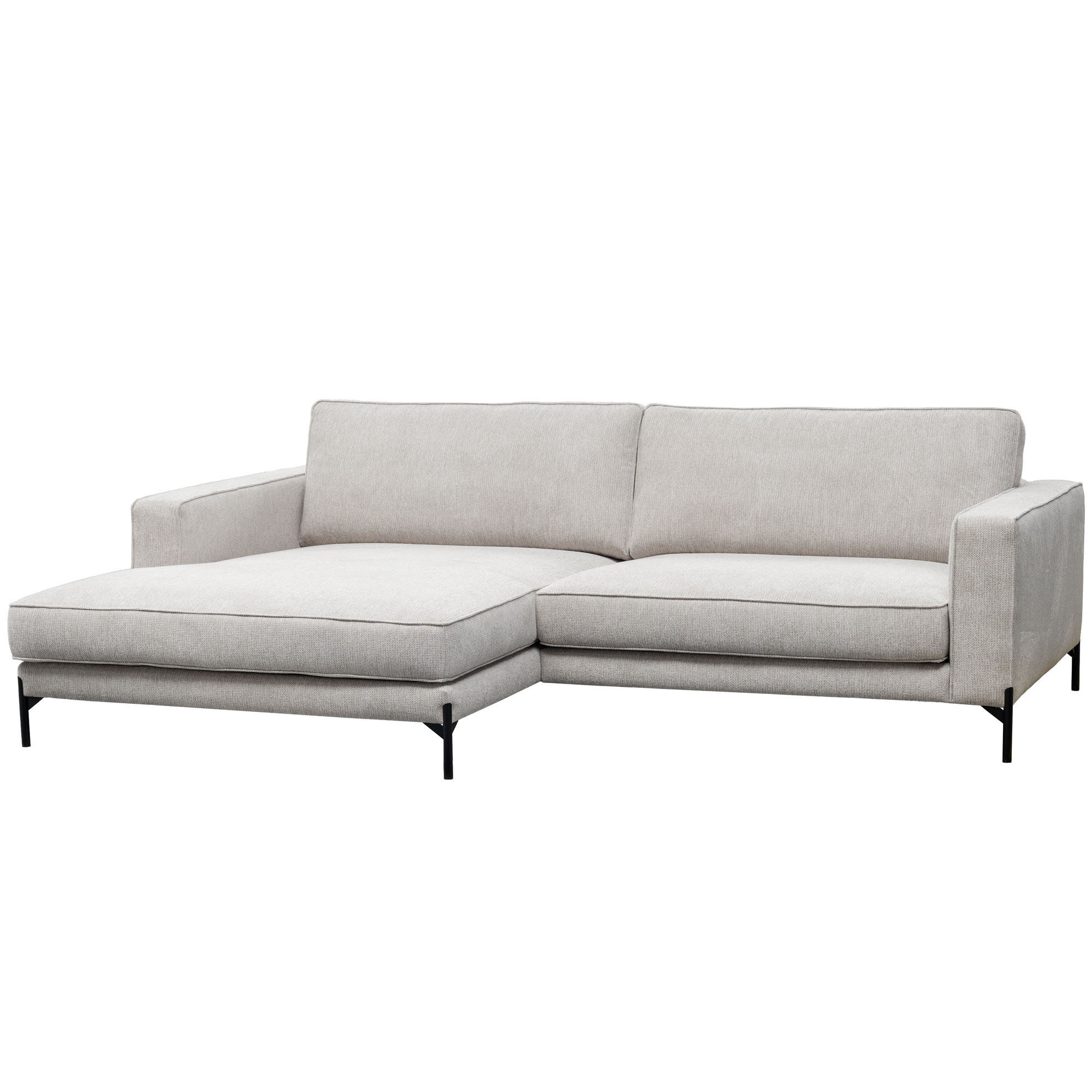 Beige Eckgarnitur mit ca. 190 x 300 cm Stellmaß, Ottomane links, zwei gepolsterten Rückenlehnen und schlanken schwarzen Metallfüßen.