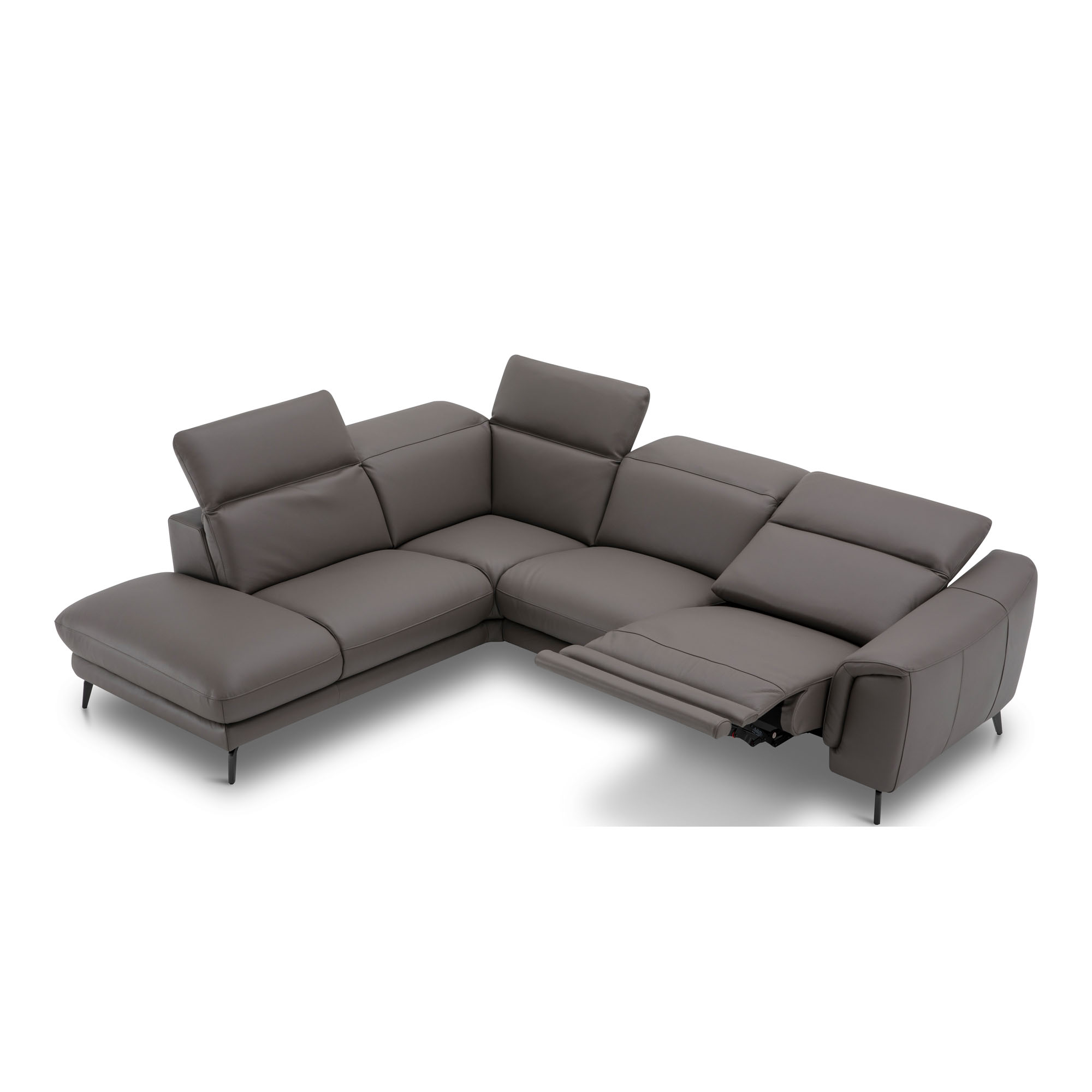 Graues Ecksofa mit vollständig ausgeklappten Sitzflächen in flacher Liegeposition