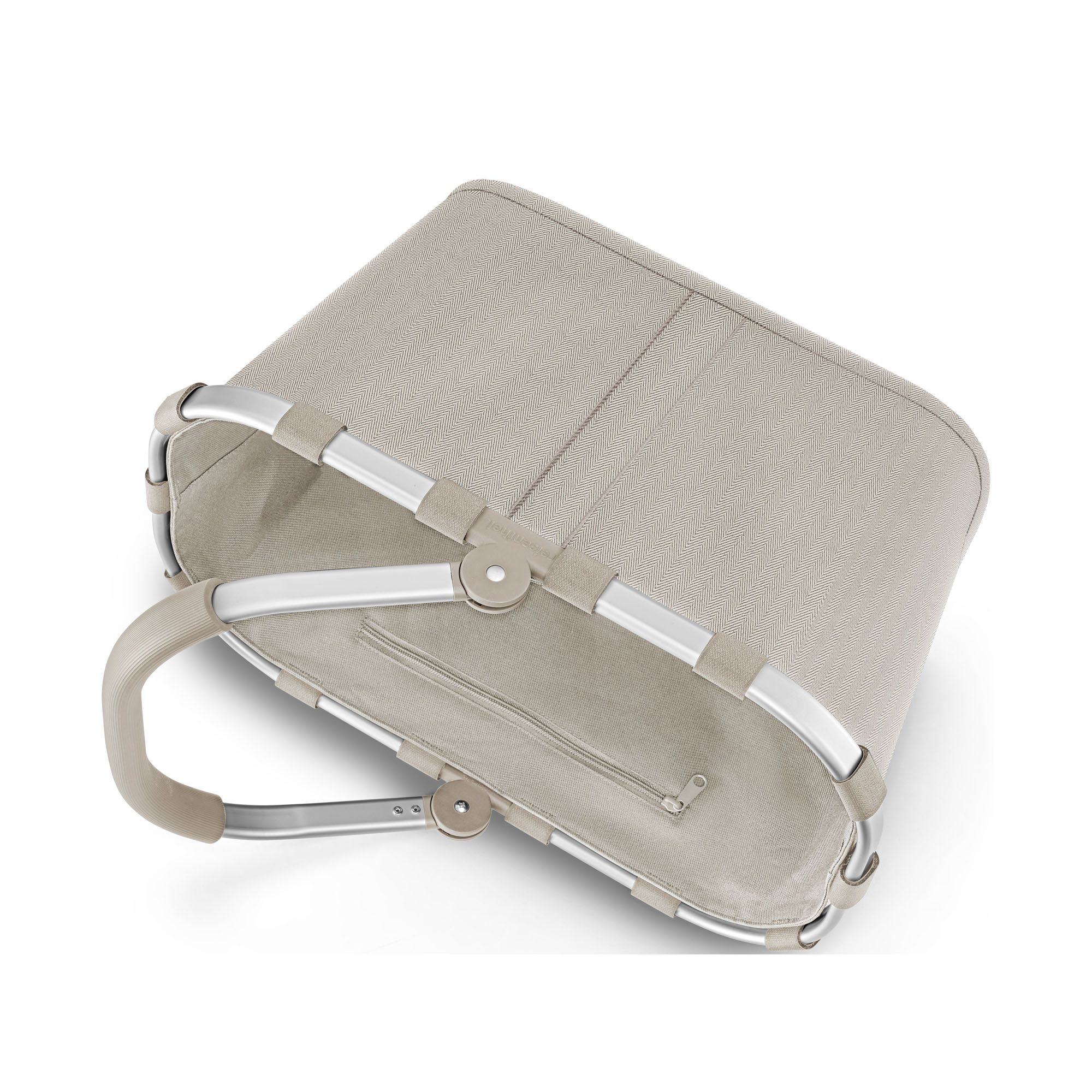 Zusammengefalteter Reisenthel Einkaufskorb in Beige mit integriertem Reißverschlussfach
