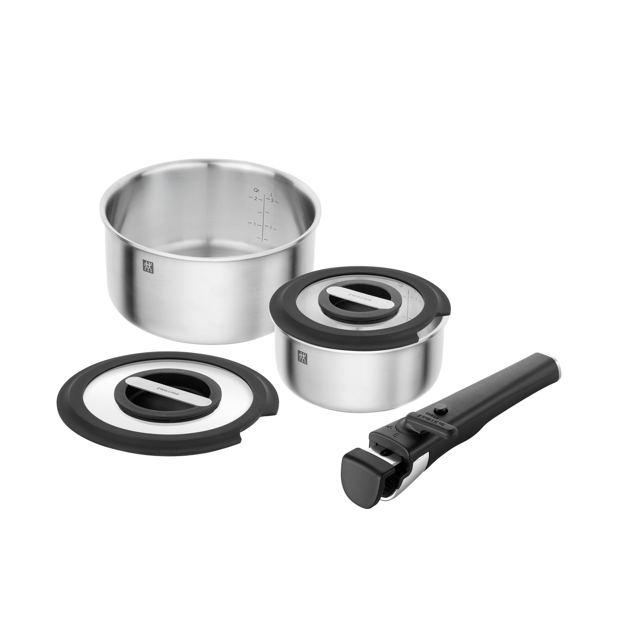 Mehrere Töpfe und Deckel des Kochtopfsets, Serie Unlock von ZWILLING, freigestellt auf weißem Hintergrund.