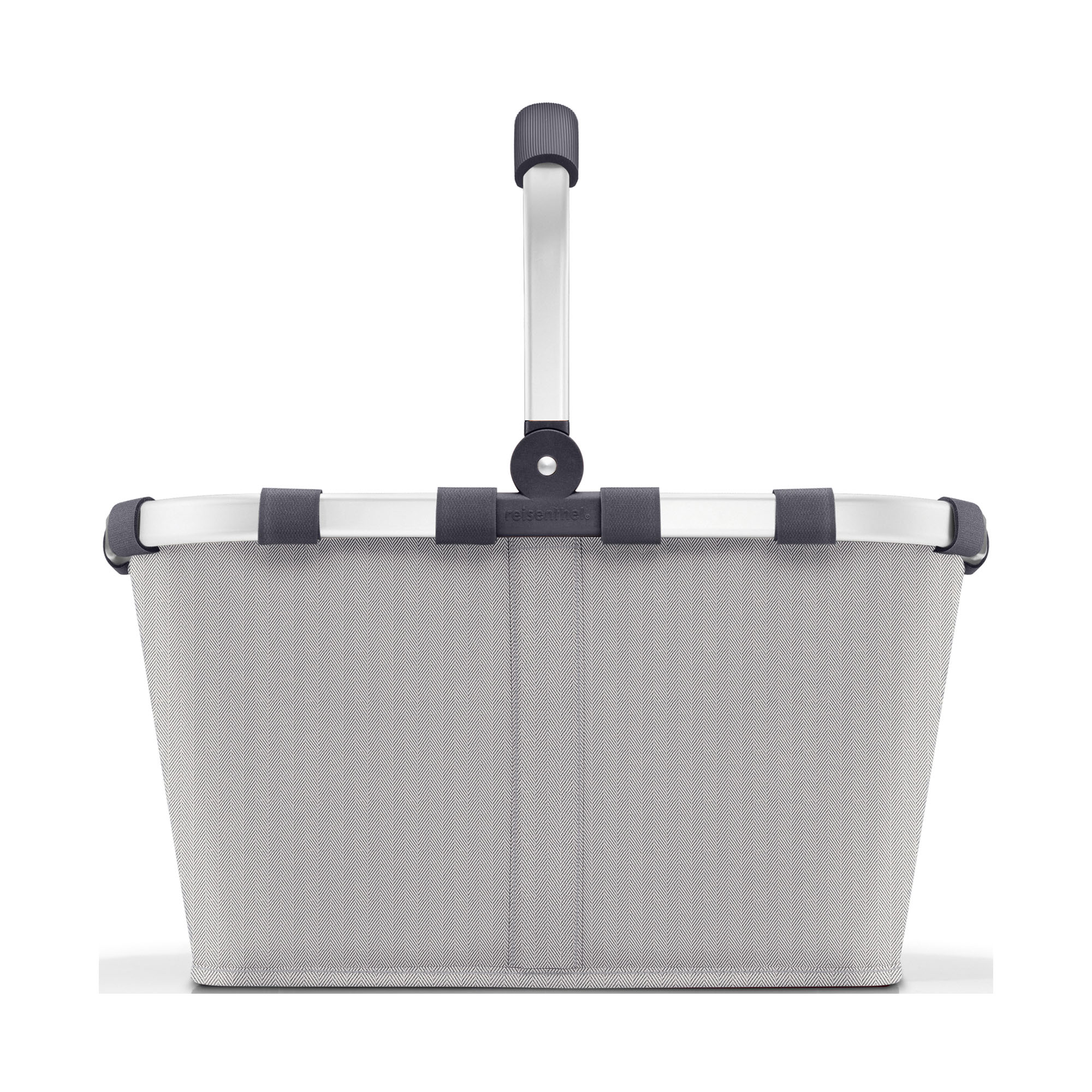Einkaufskorb von Reisenthel, Modell Carrybag, in Hellgrau mit feinem Fischgrätmuster, von hinten mit hochgestelltem Aluminiumgriff.