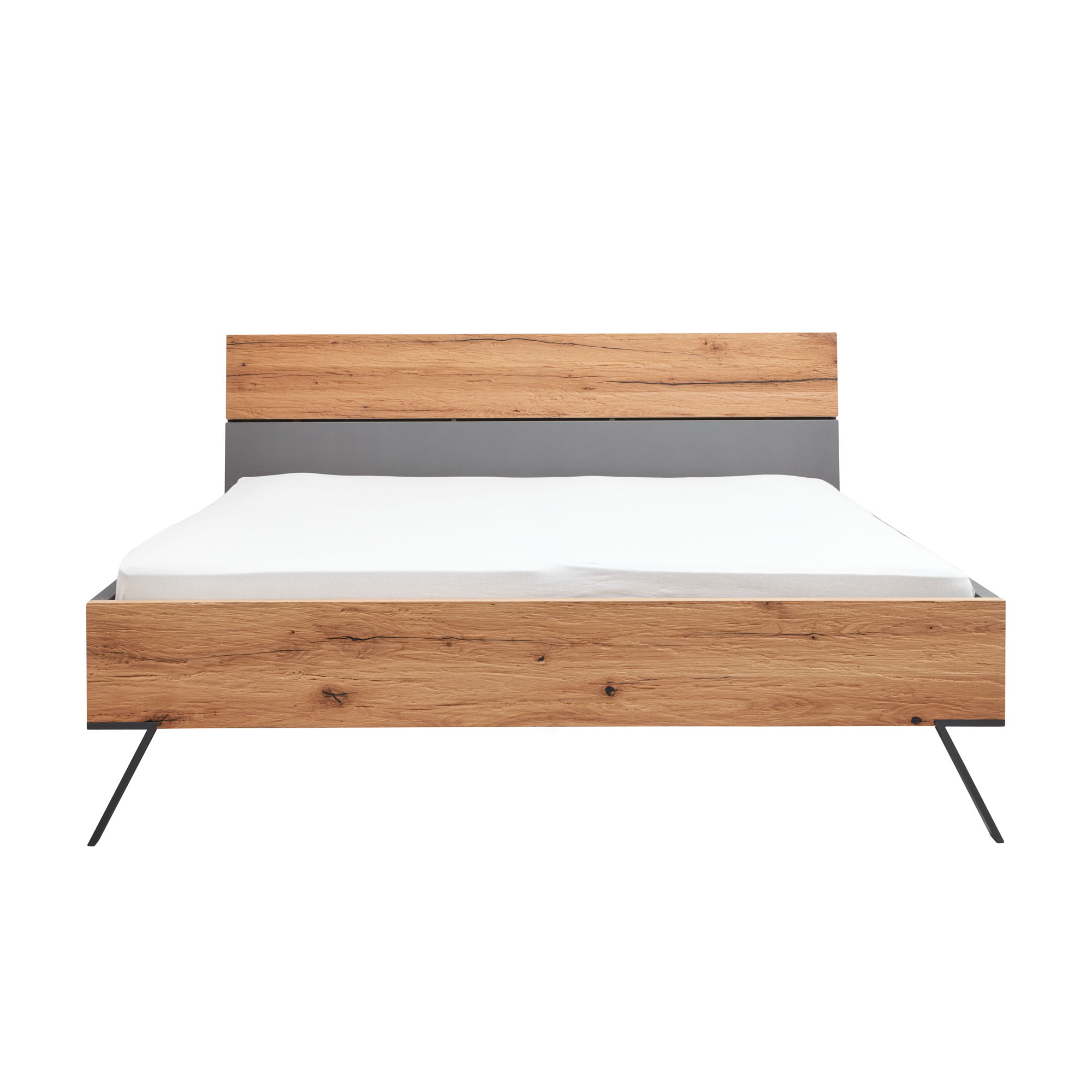 Interliving 1025 Doppelbett mit Holzoptik an Kopfteil und Fußteil, grauer Rahmen und schräg stehende Metallfüße in der Frontansicht