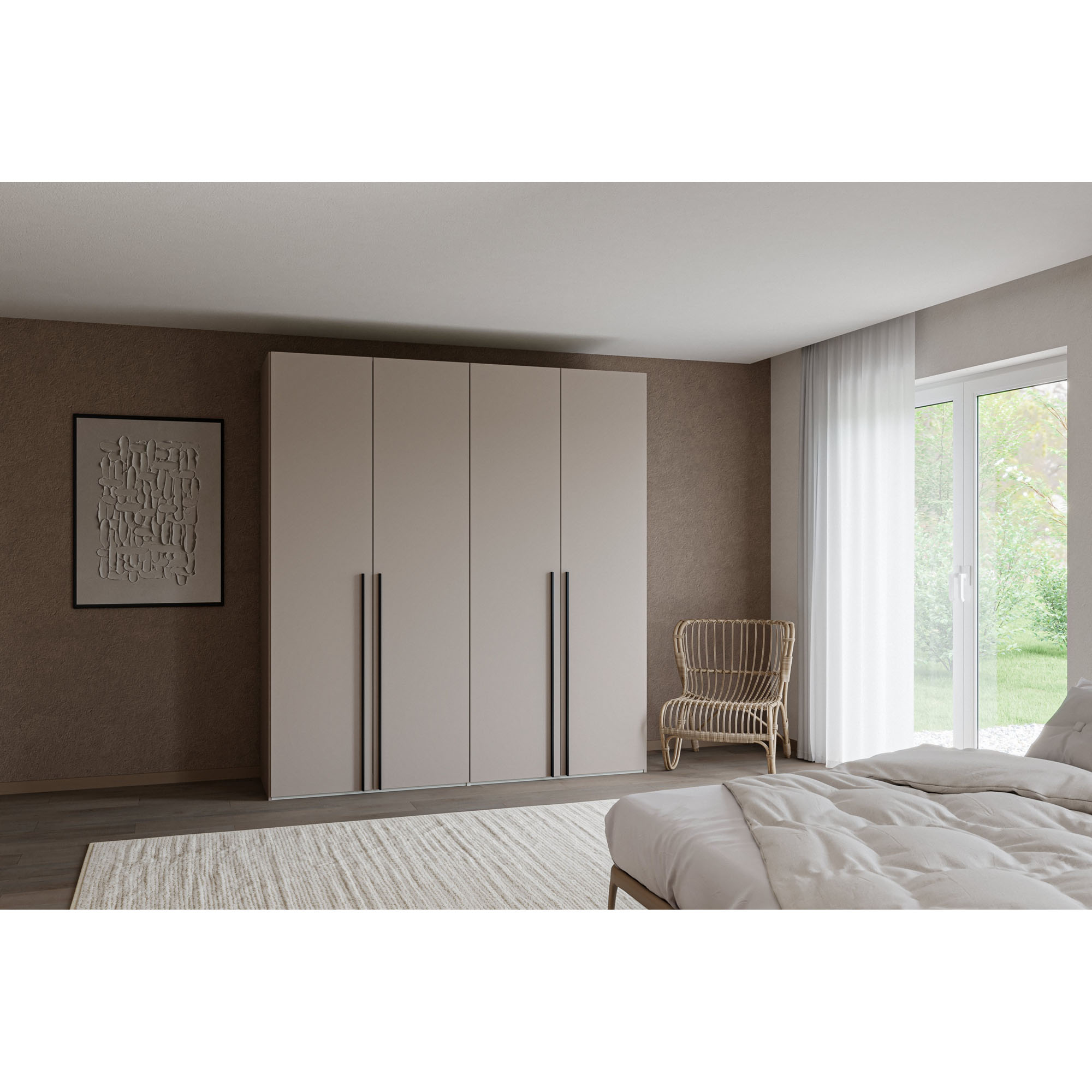 Viertüriger Kleiderschrank mit geschlossenen Türen in einem Schlafzimmer neben einem Bett und einem Fenster