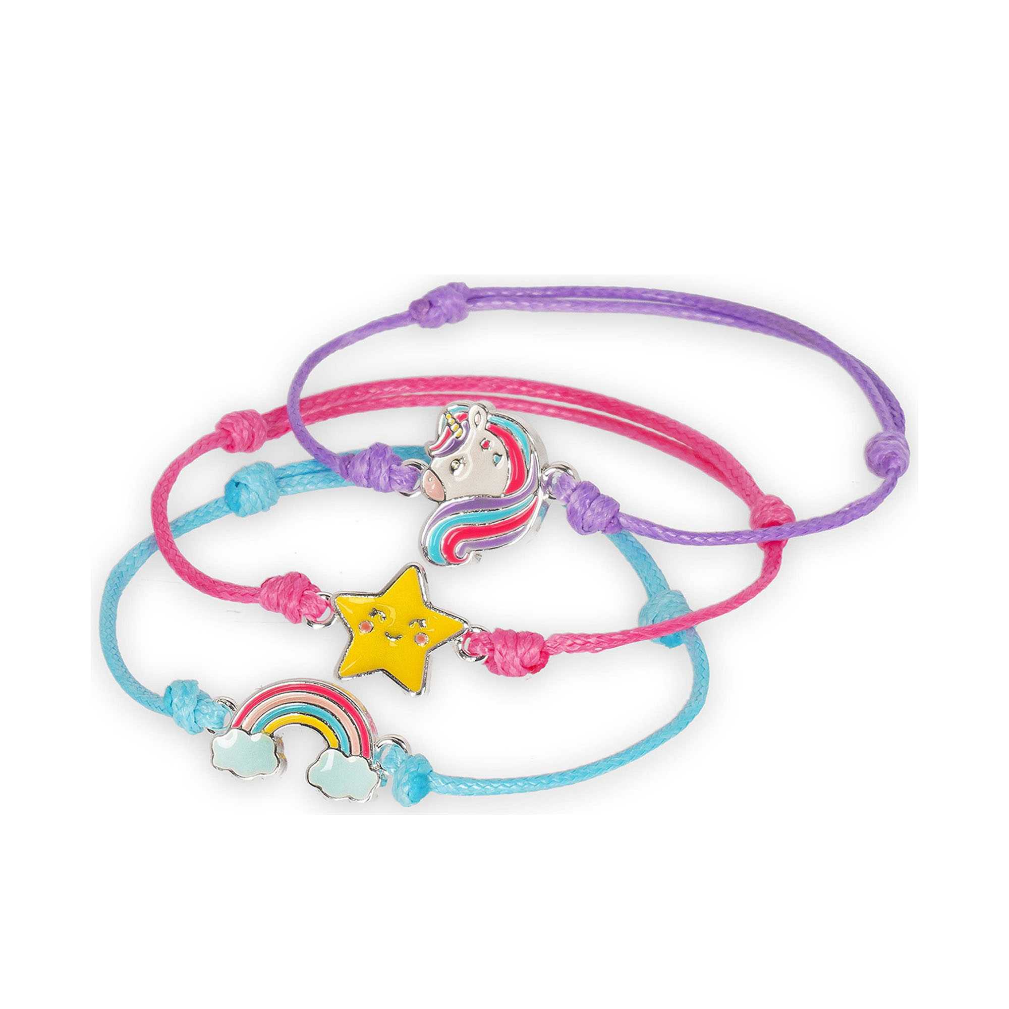 Drei Armbänder mit Einhorn-, Stern- und Regenbogenanhänger, als Gruppe in Nahansicht zusammengelegt dargestellt.