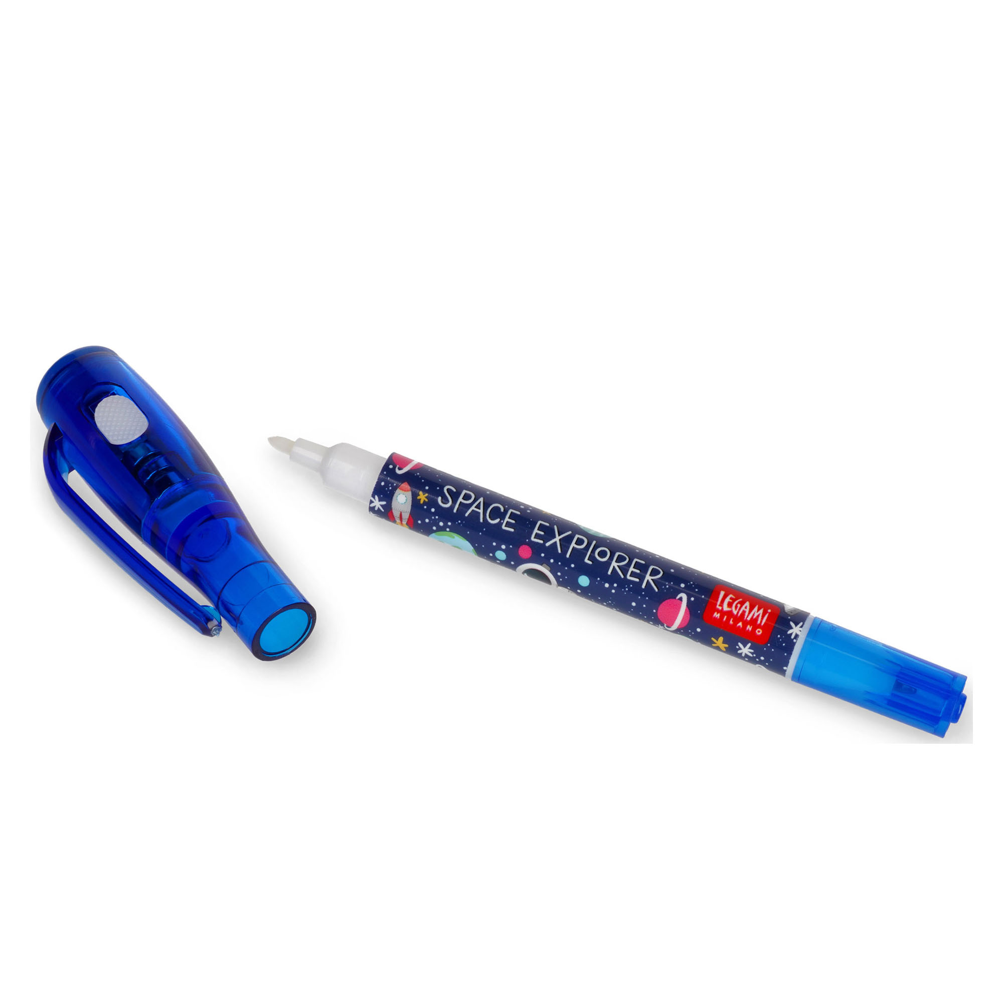 Blauer Geheimstift mit Weltraummotiv, mit separat liegender Kappe und sichtbarer Stiftspitze gezeigt.