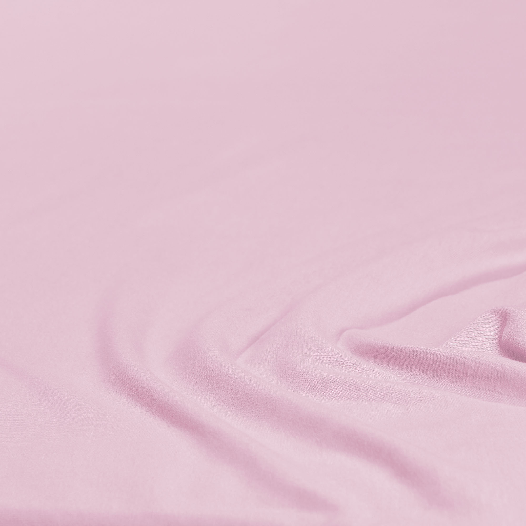 Nahaufnahme des Stoffes in Rosé mit leichten Falten; Farbe und Oberflächenstruktur des Produkts sind erkennbar; Größe 100 x 200 x 30 cm.