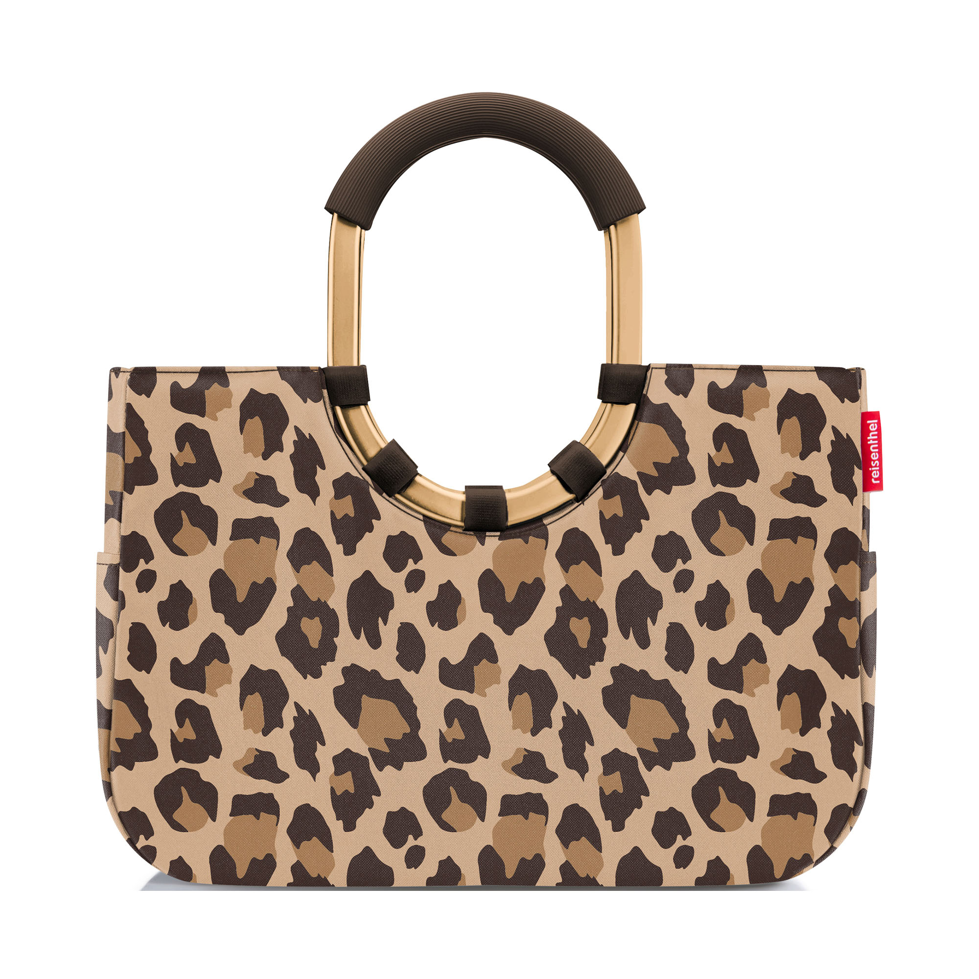 Shopper von Reisenthel, Modell Loopshopper M, in Beige und Braun mit Leopardenmuster und braun-goldfarbenen Rahmendetails, von hinten mit zwei ovalen Ringgriffen.