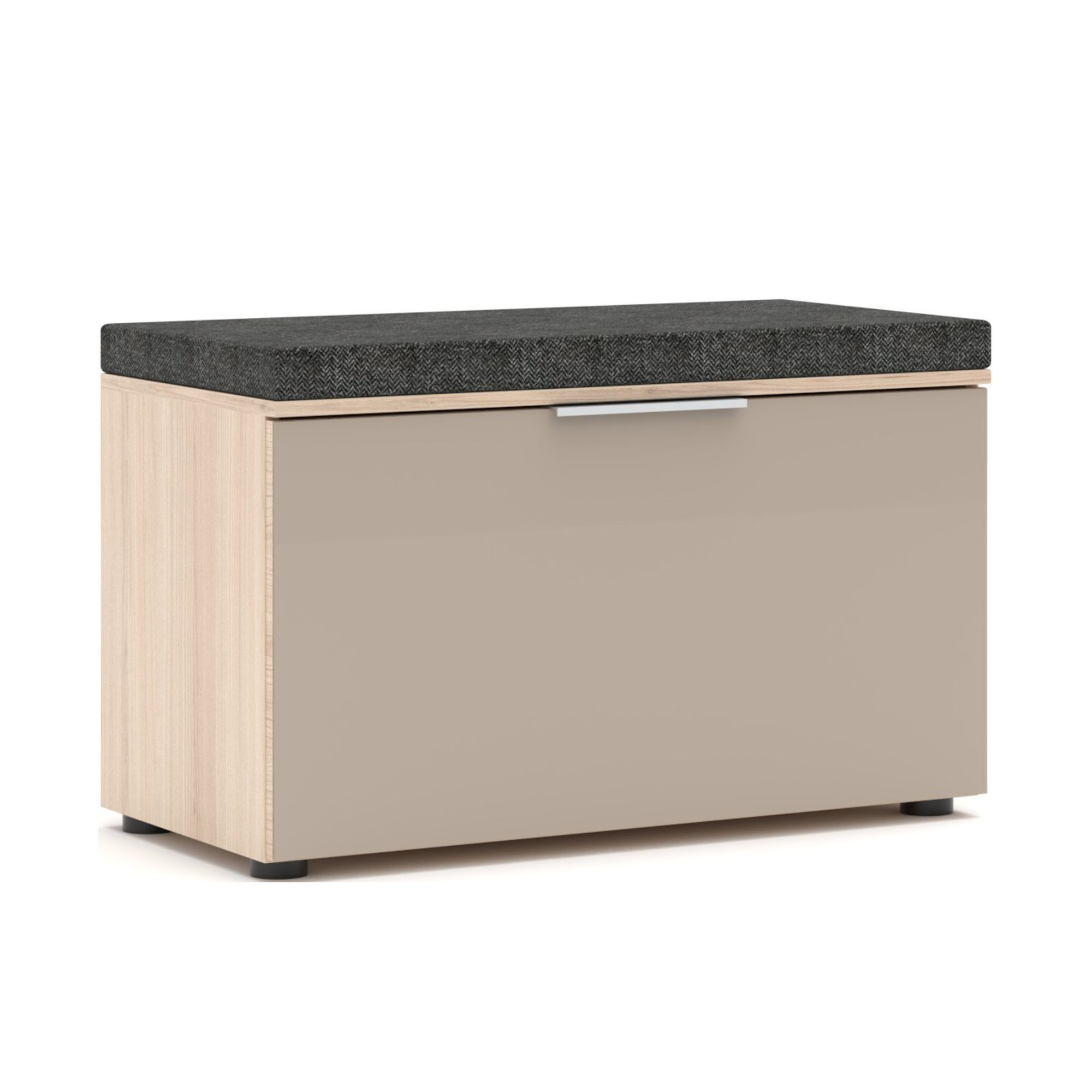 Schräger Blick auf eine Schuhbank mit hellem Holz, beiger Front und dunkelgrauem Sitzkissen.