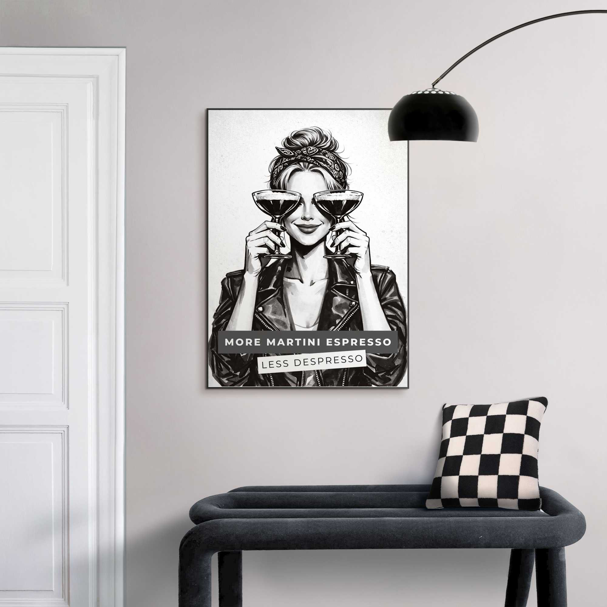 Das Wandbild „Less Depresso“ in Schwarz-Weiß, 50 × 70 cm, hängt in einem eingerichteten Wohnraum und zeigt die Größenwirkung an der Wand.