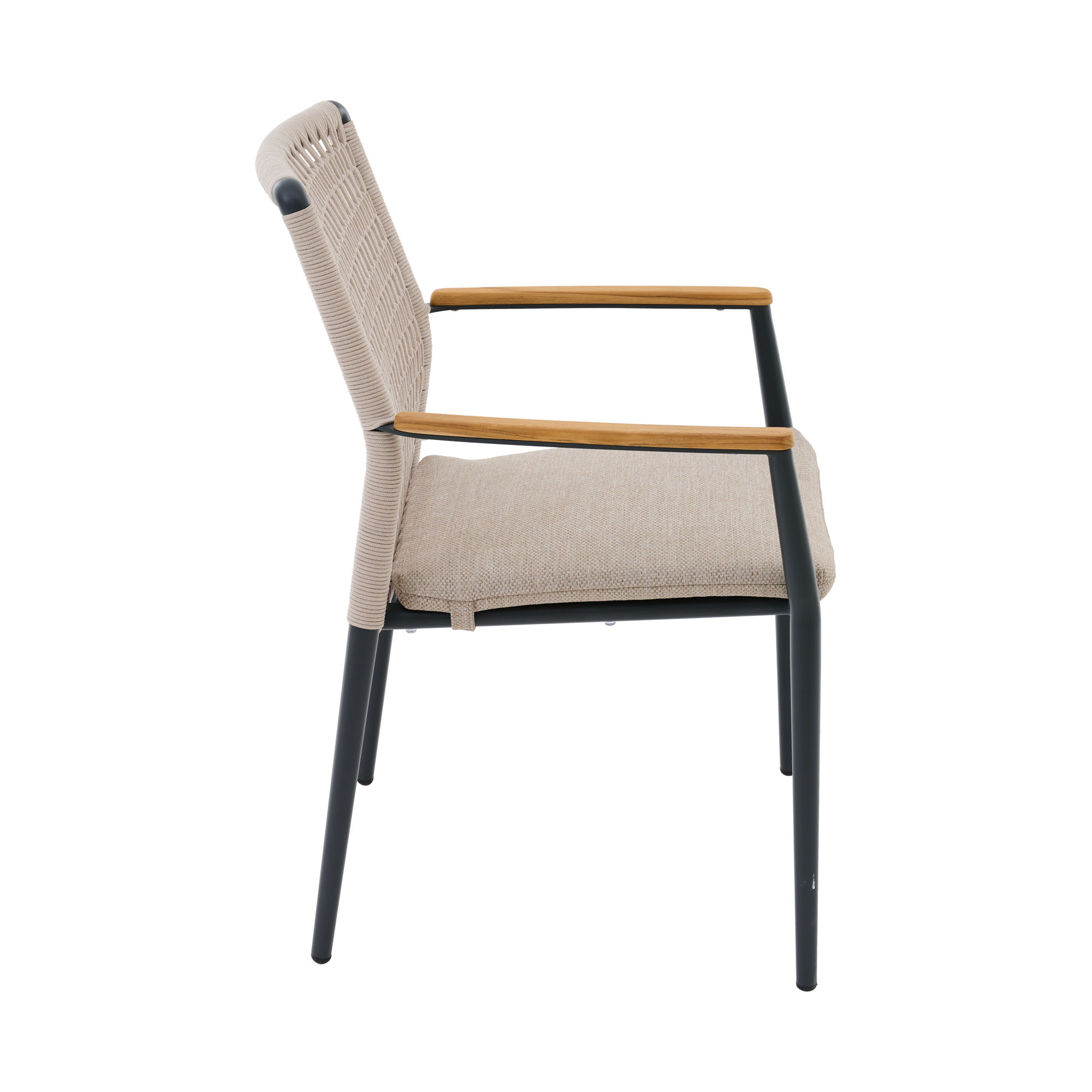 Stuhl mit beige-grauem Sitzpolster und Seilgeflecht-Rückenlehne, seitlich aufgenommen.