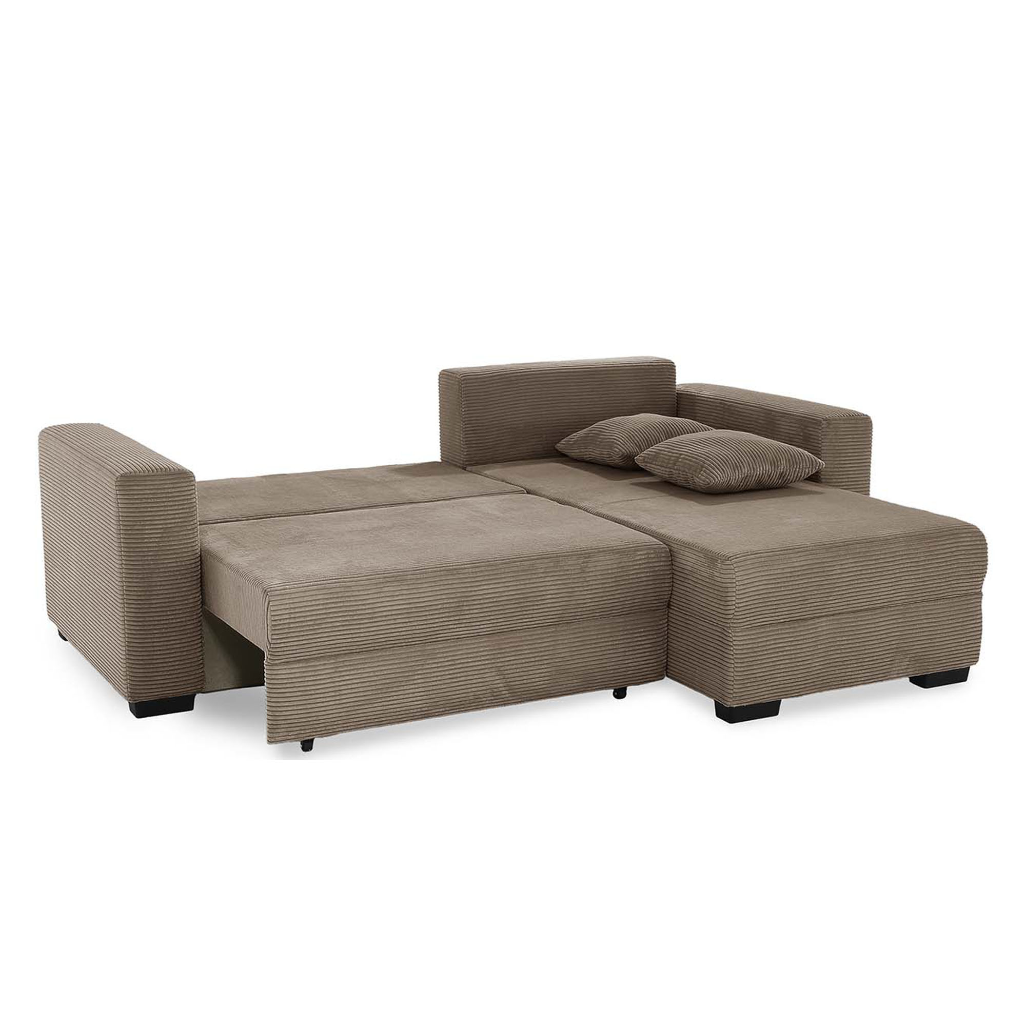 Braunes Ecksofa mit ausgezogener Schlaffunktion und Cordstoff auf weißem Hintergrund