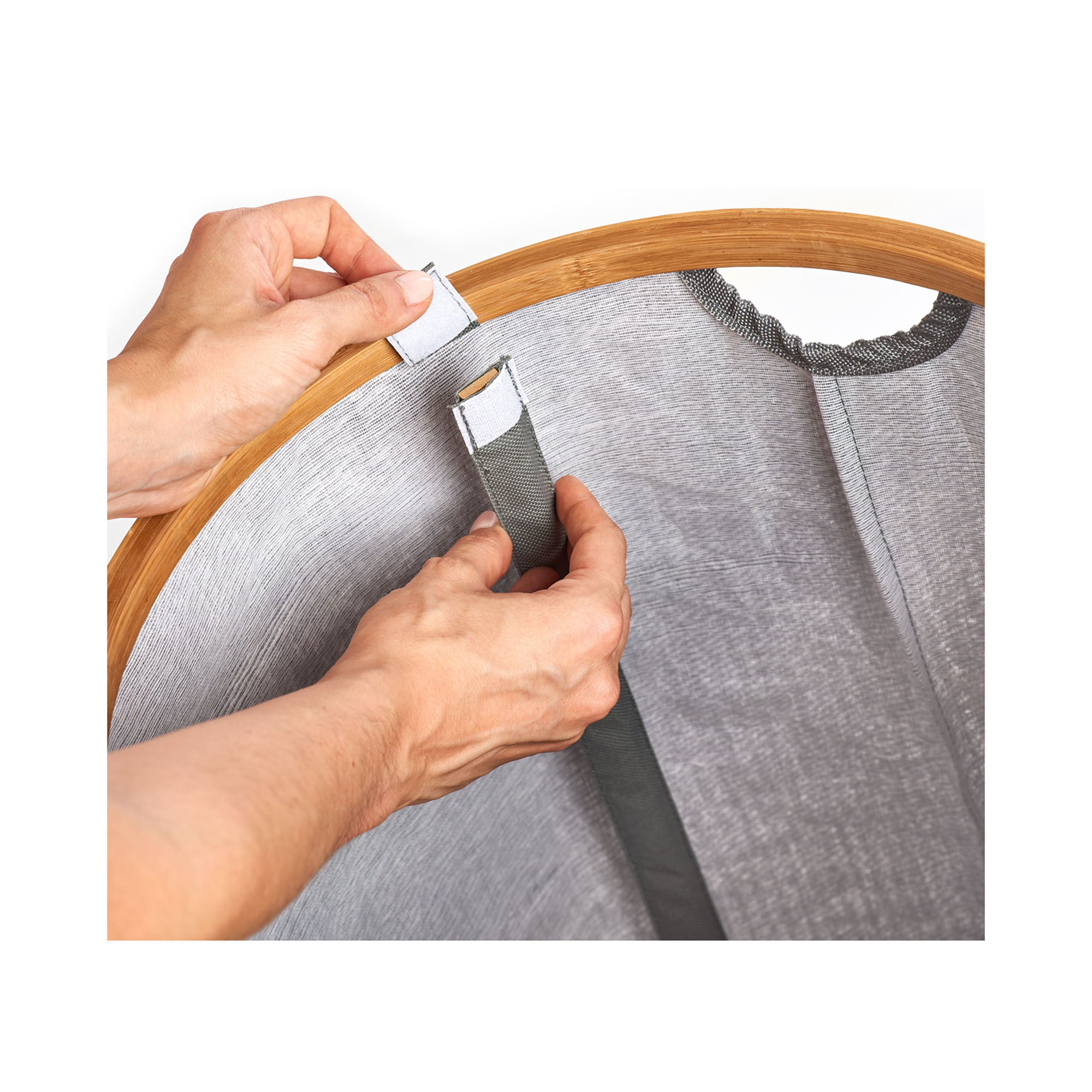 Alternative Ansicht: Zeller Wäschesammler; Farbe grau; Material Polyester/Bambus; Maße ca. 33 × 33 × 50 cm.