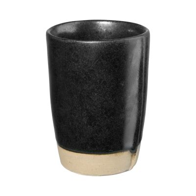 Becher Cappuccino der Serie Verana, Farbe Schwarz matt, freigestellt auf hellem Hintergrund.