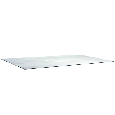 Eine flache, dünne rechteckige Platte mit heller grauer Betonoptik, liegend auf weißem Hintergrund fotografiert.