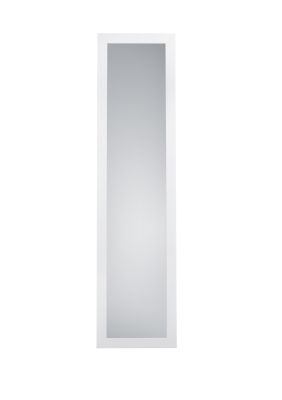 Spiegel Tina in Weiß, freigestellt in einer zweiten Gesamtansicht; zu sehen ist die schmale rechteckige Spiegelfläche mit rückseitigem Standfuß; Maße ca. 40 x 160 x 3,5 cm.