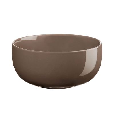 Freigestellt auf hellem Hintergrund: Schale der Serie Coppa, Farbe Braun.