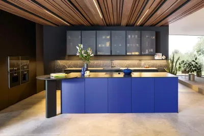 Next125 Kücheninsel mit matten blauen Fronten